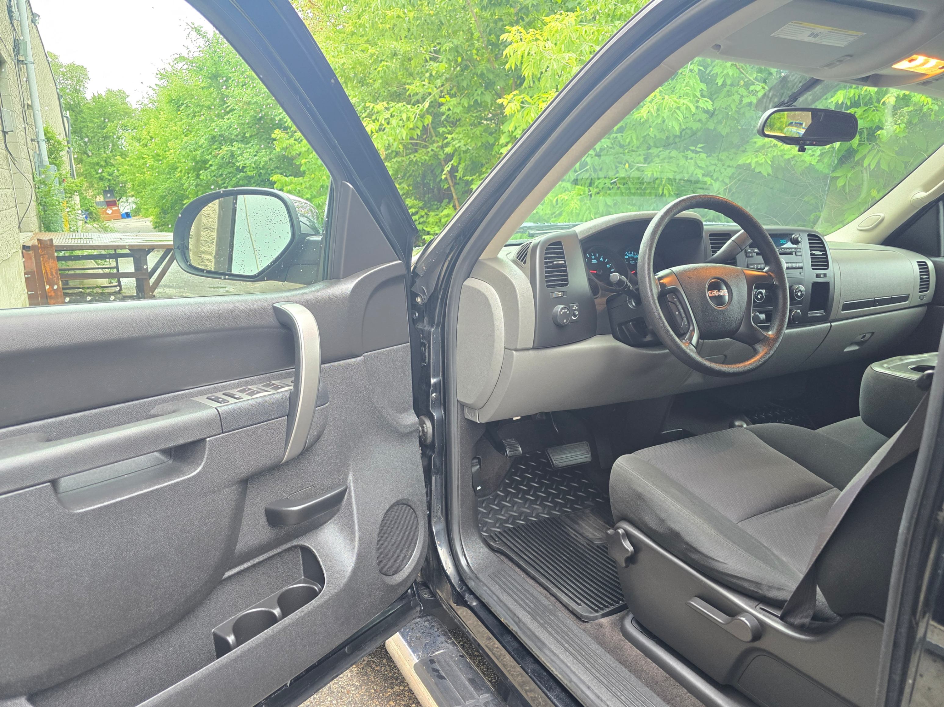 /rahmanmotors/2011-GMC-Sierra1500-3987738792609721.jpg
