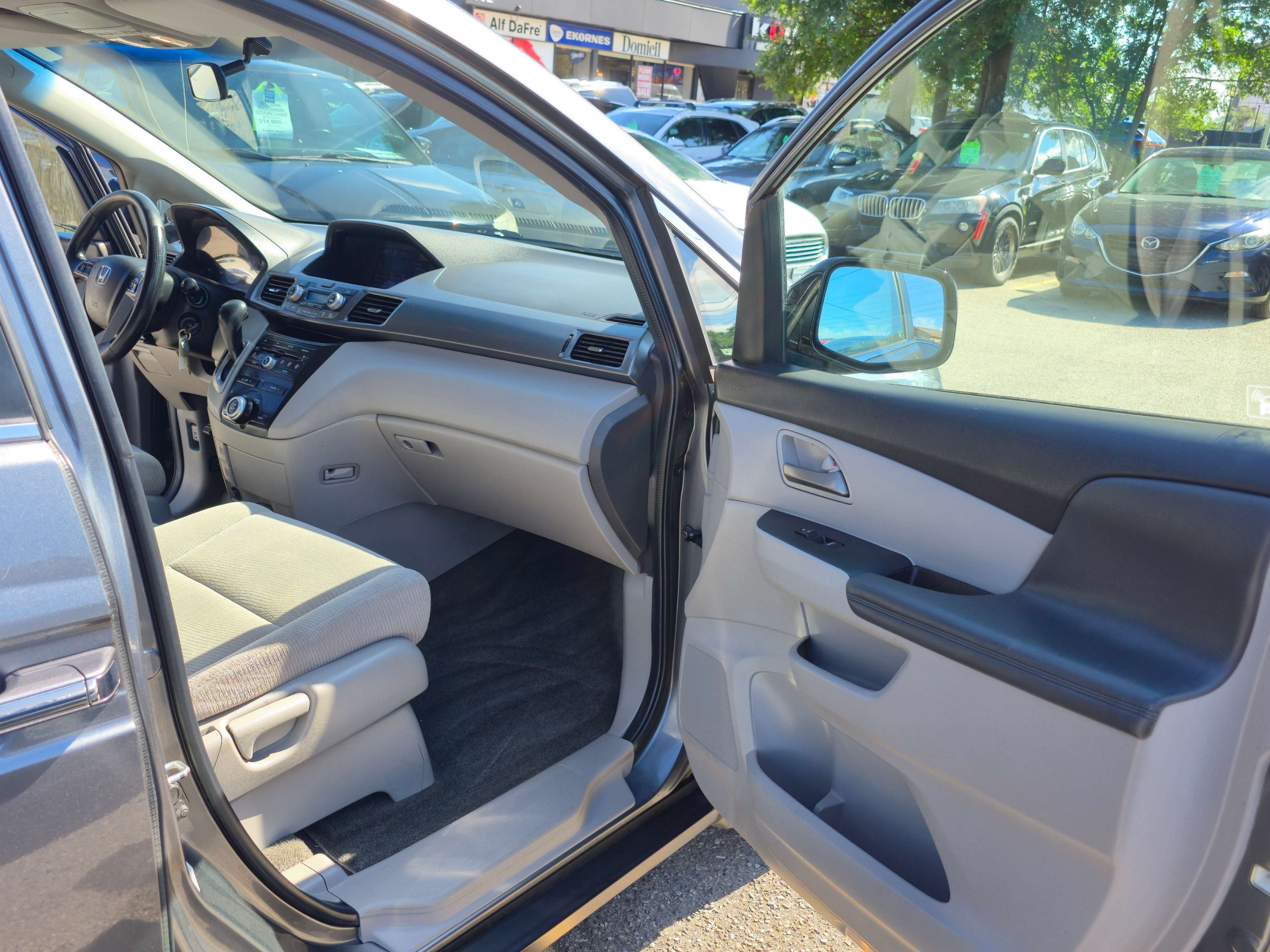 /rahmanmotors/2011-Honda-Odyssey-07194566553875892.jpg