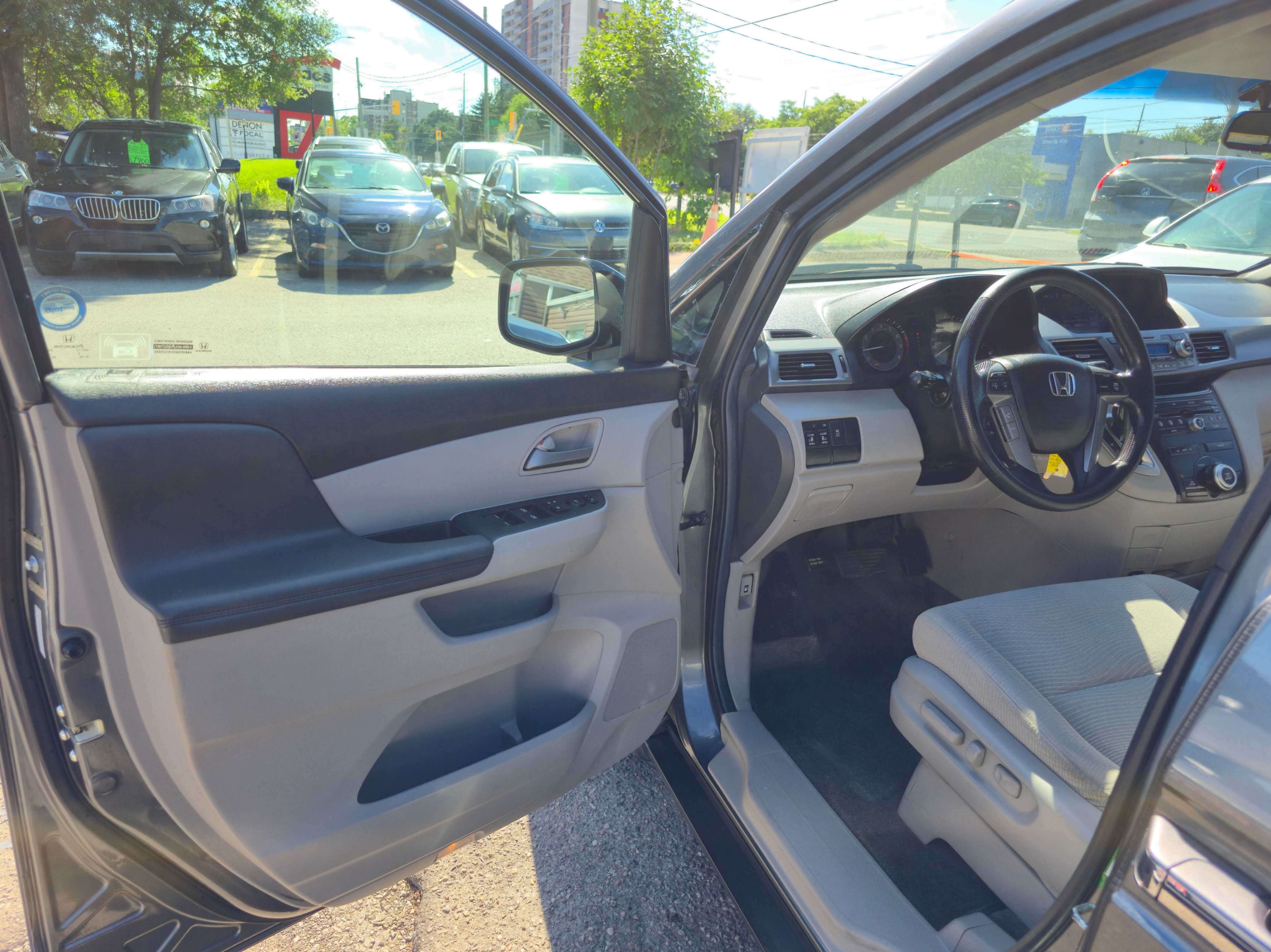 /rahmanmotors/2011-Honda-Odyssey-39363098588461454.jpg