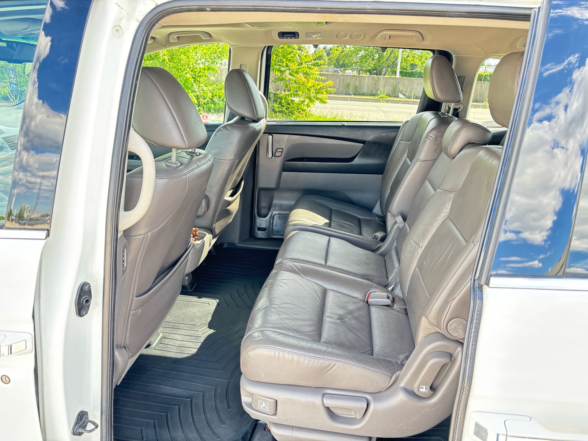 /rahmanmotors/2011-Honda-Odyssey-8220472932143017.jpg