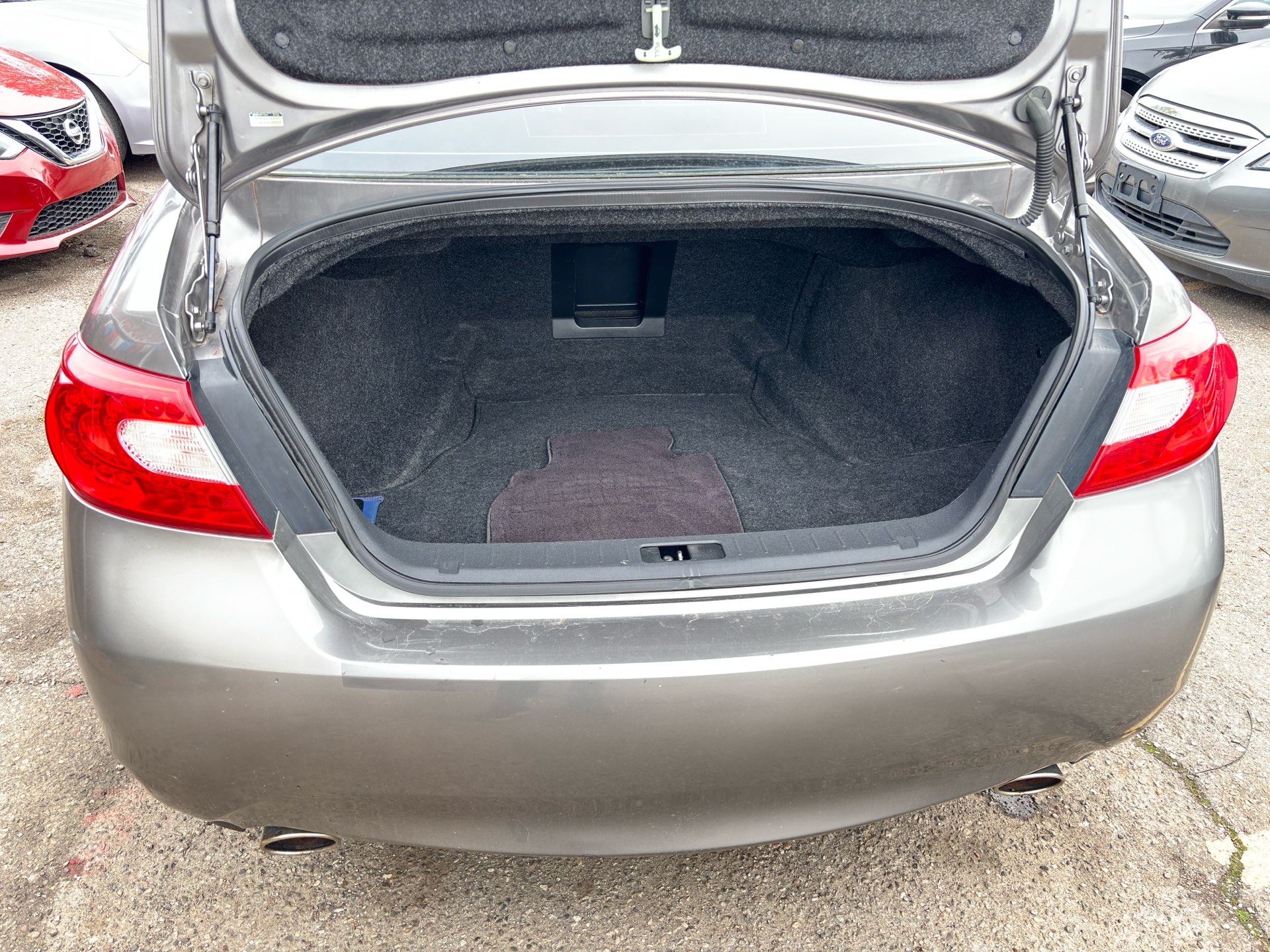 /rahmanmotors/2011-INFINITI-M37-12182331787288825.jpg