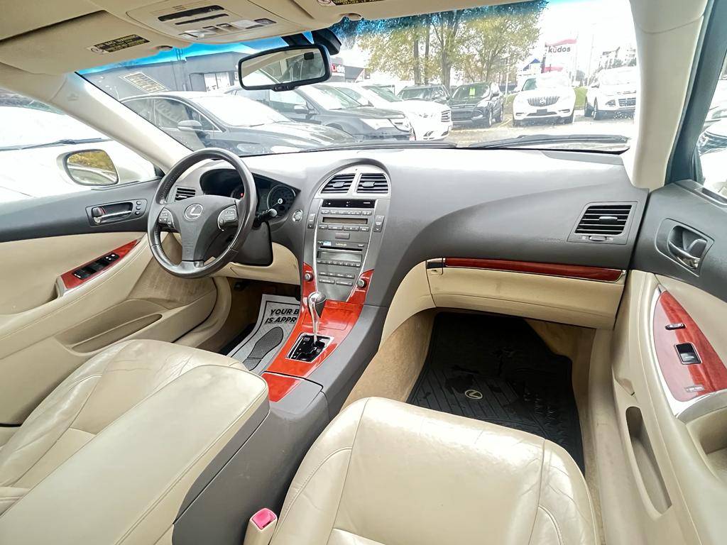 /rahmanmotors/2011-Lexus-ES350-286390862132357.jpg