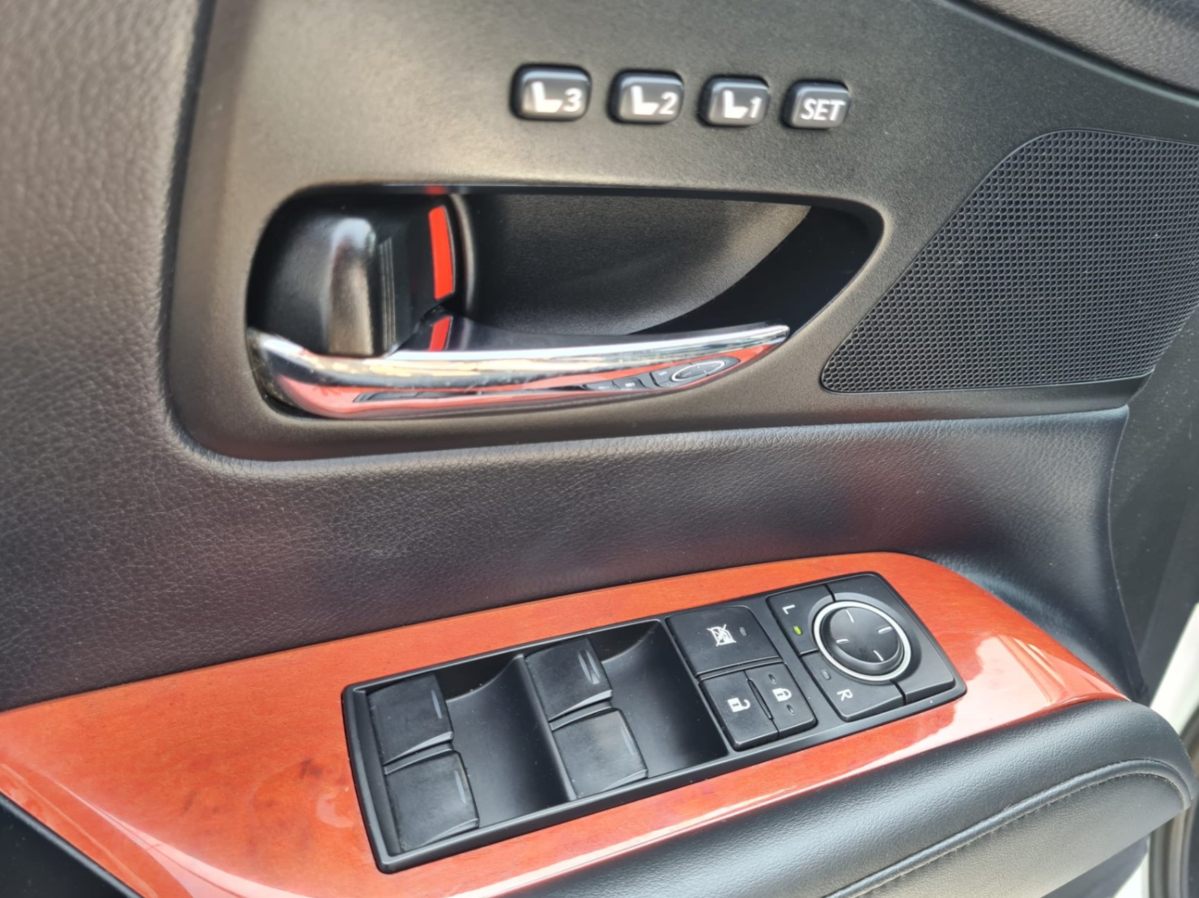 /rahmanmotors/2011-Lexus-RX350-7407972490820607.jpg