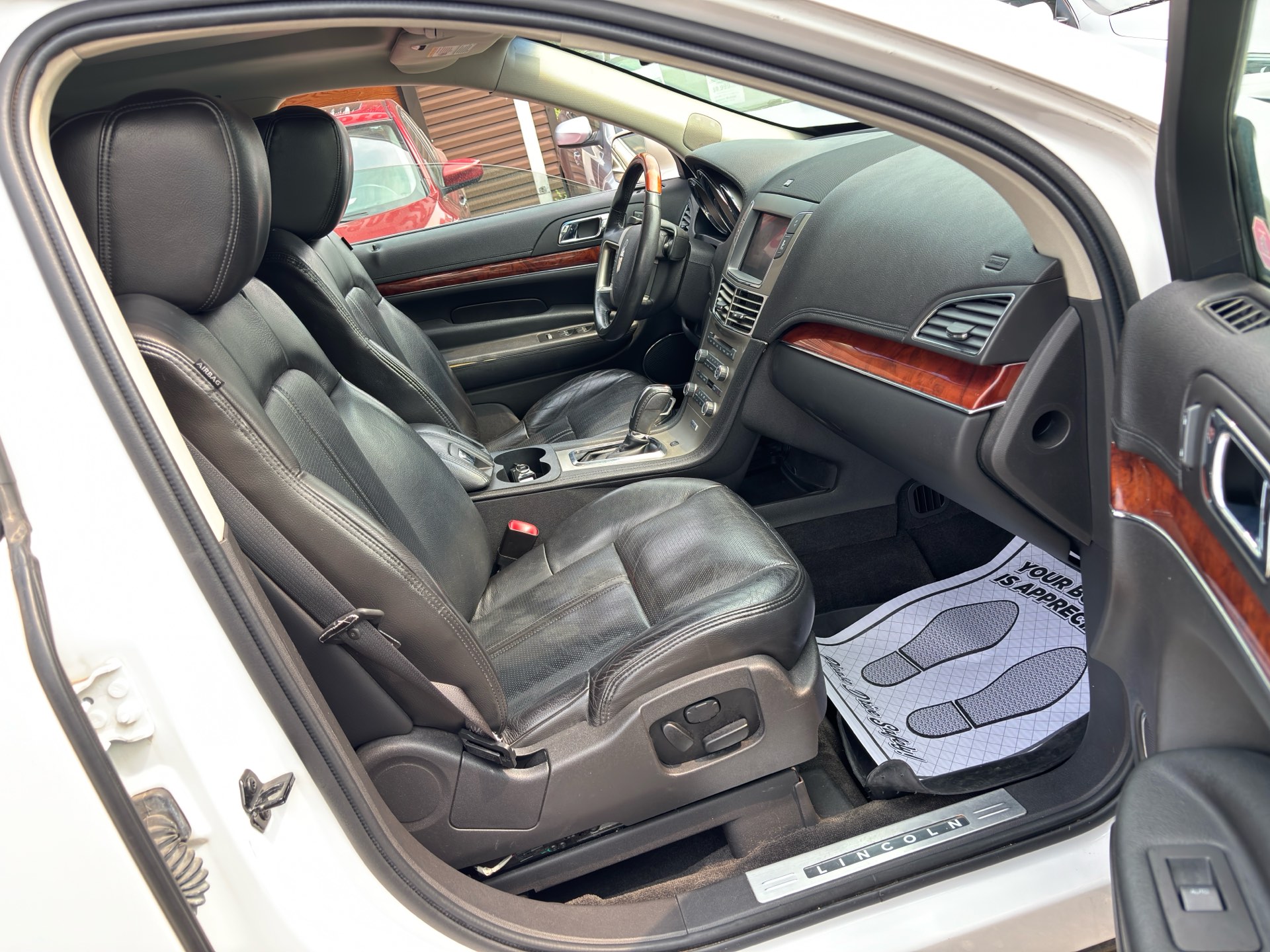 /rahmanmotors/2011-Lincoln-MKT-8607867543772996.jpg