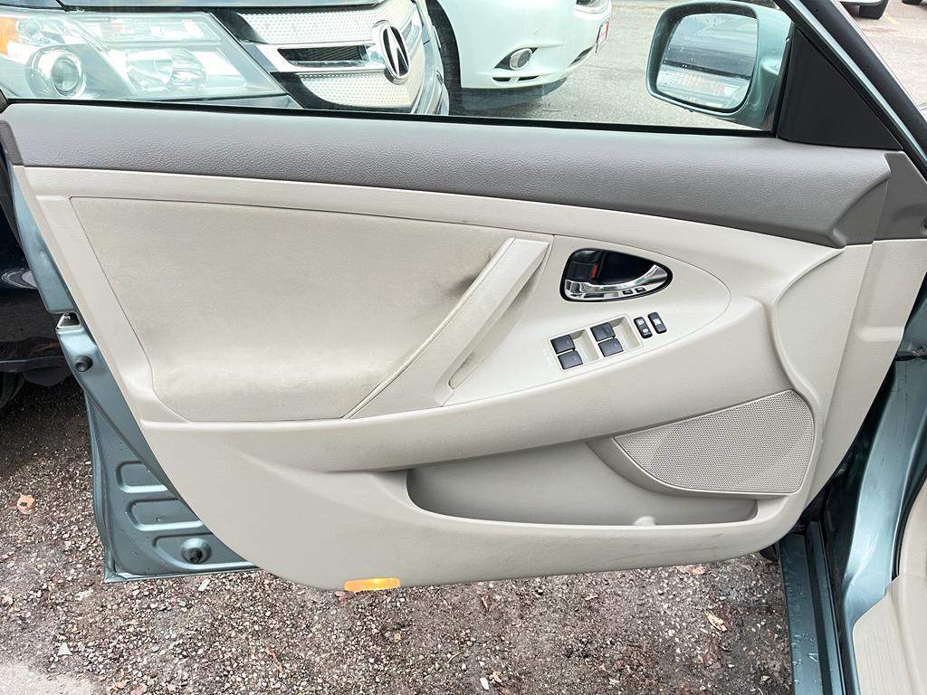 /rahmanmotors/2011-Toyota-Camry-20029634546323782.jpg