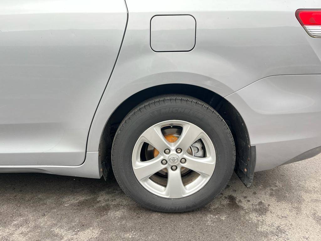 /rahmanmotors/2011-Toyota-Sienna-8639930654741488.jpg