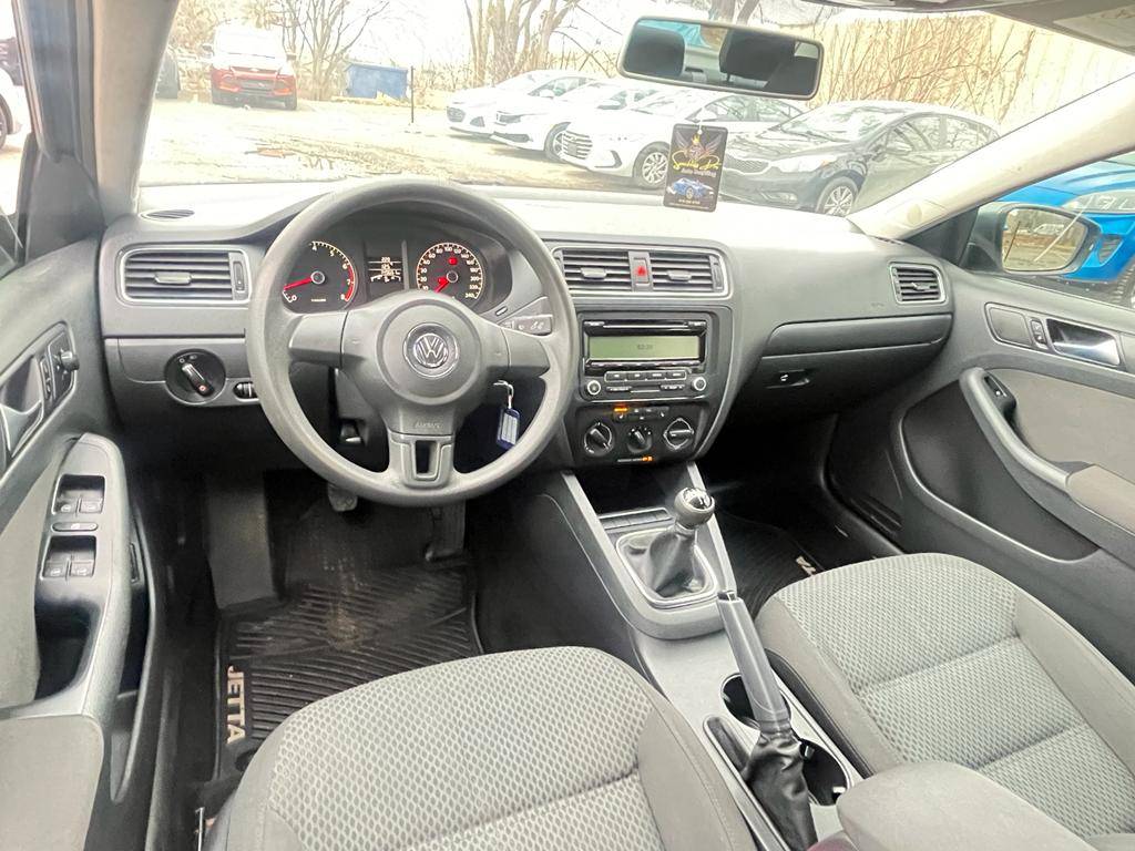 /rahmanmotors/2011-Volkswagen-Jetta-19759905291818058.jpg