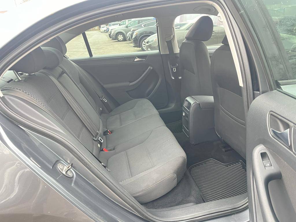 /rahmanmotors/2011-Volkswagen-Jetta-20132849033595224.jpg