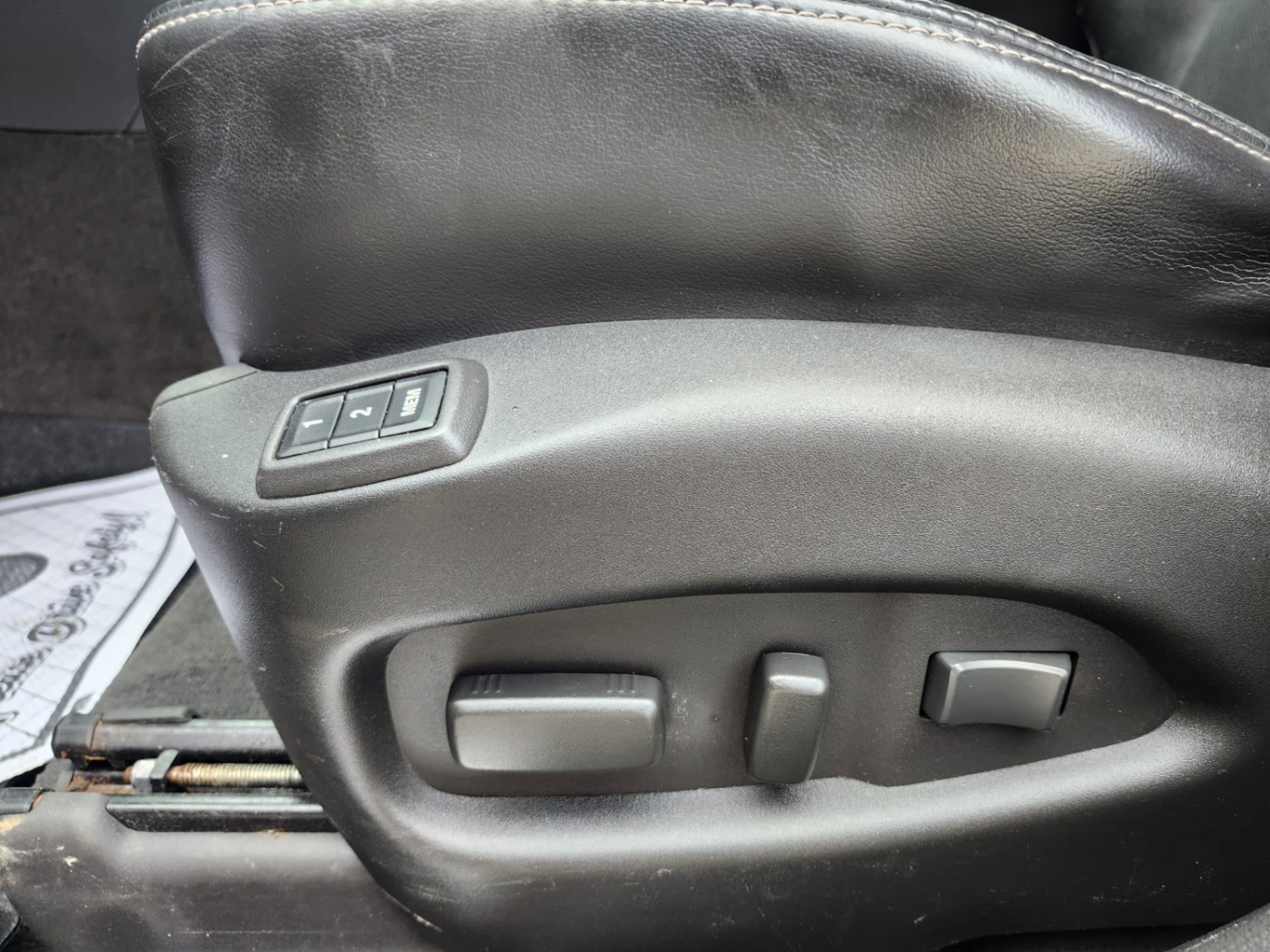 /rahmanmotors/2012-Cadillac-SRX-009947765018232912.jpg