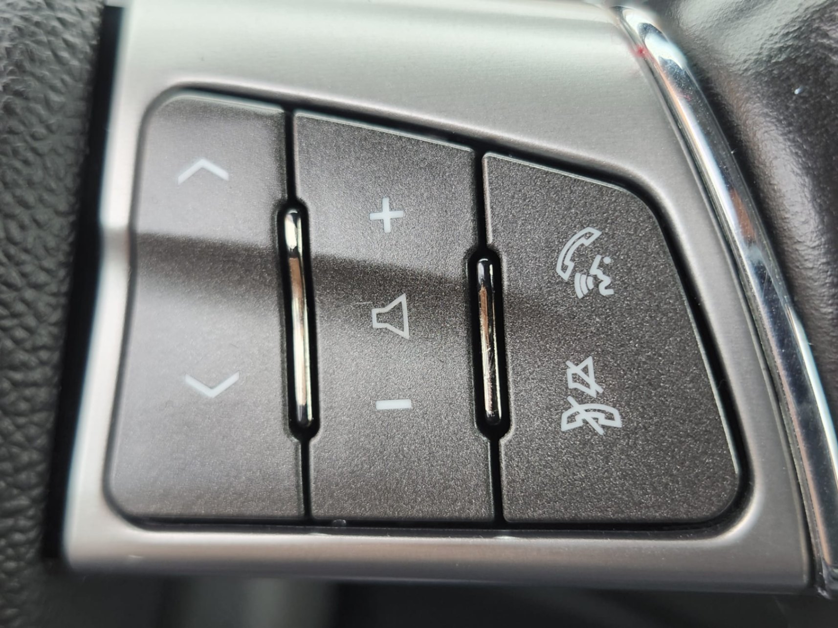 /rahmanmotors/2012-Cadillac-SRX-051589318791650074.jpg