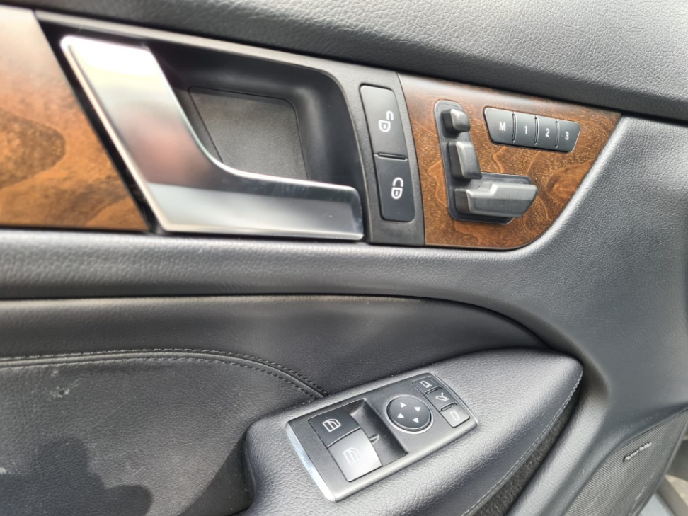 /rahmanmotors/2012-Mercedes-Benz-C-Class-6257973526601914.jpg
