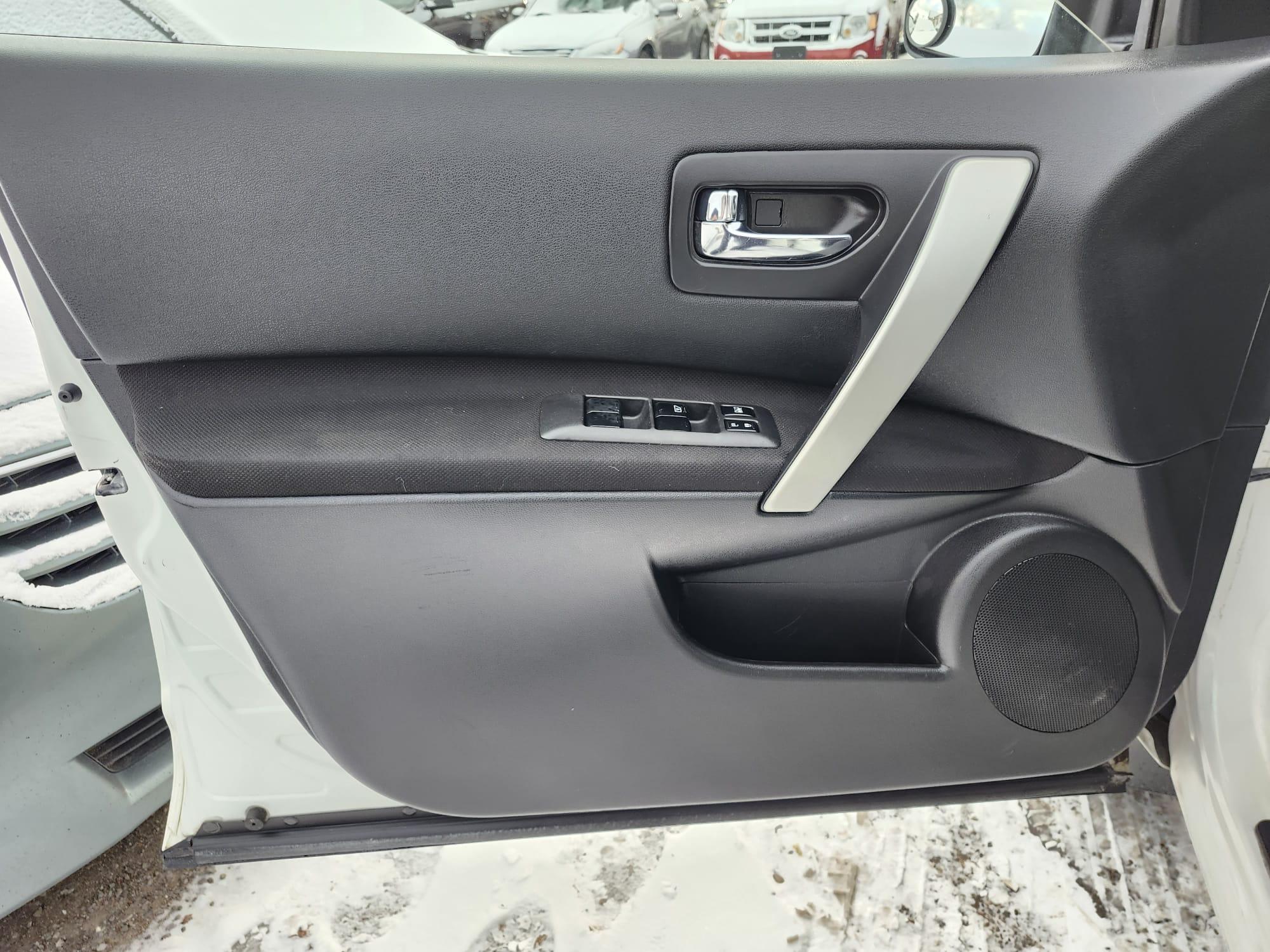 /rahmanmotors/2012-Nissan-Rogue-36732659566155124.jpg