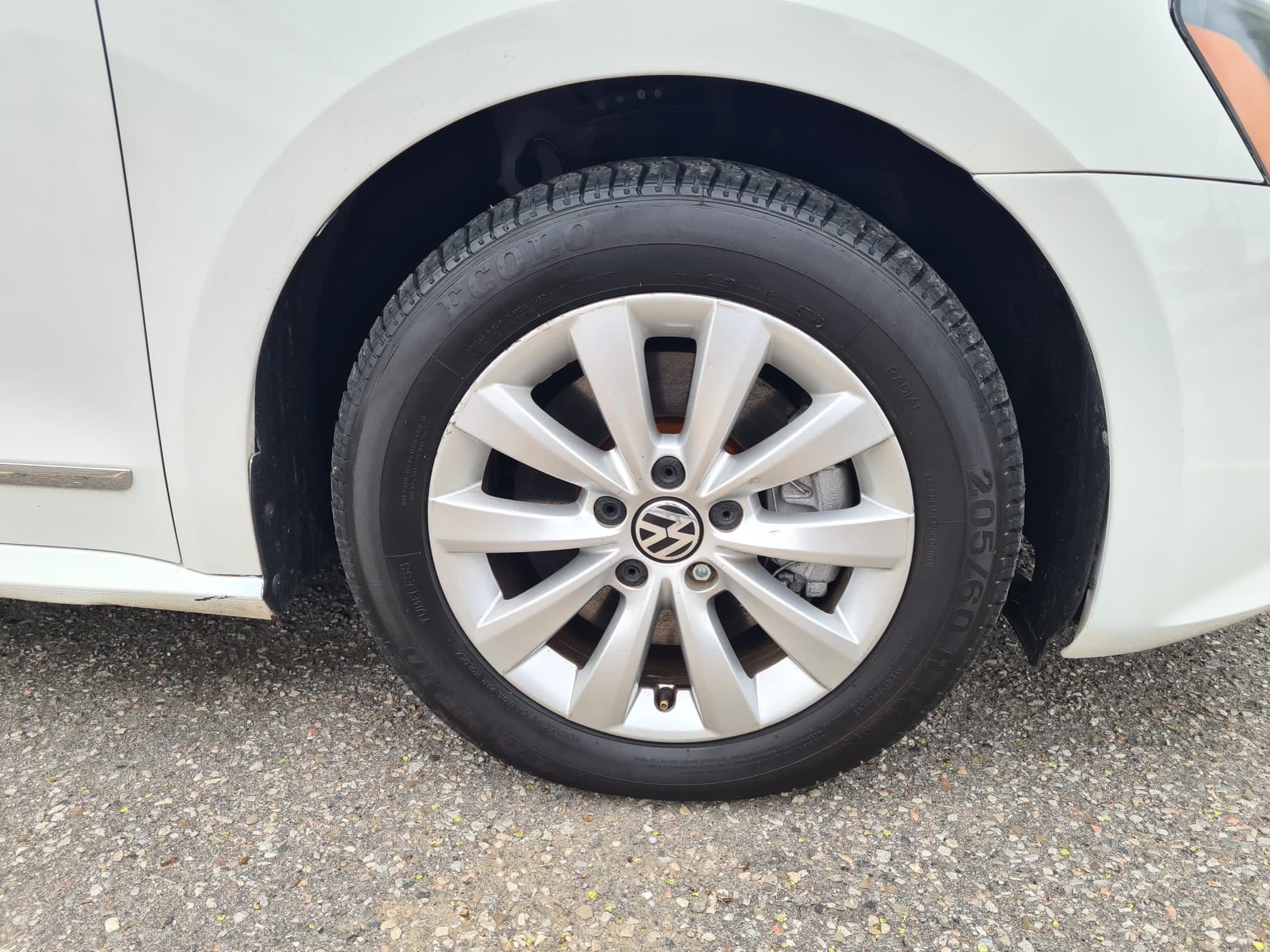 /rahmanmotors/2012-Volkswagen-Passat-19657140236321435.jpg