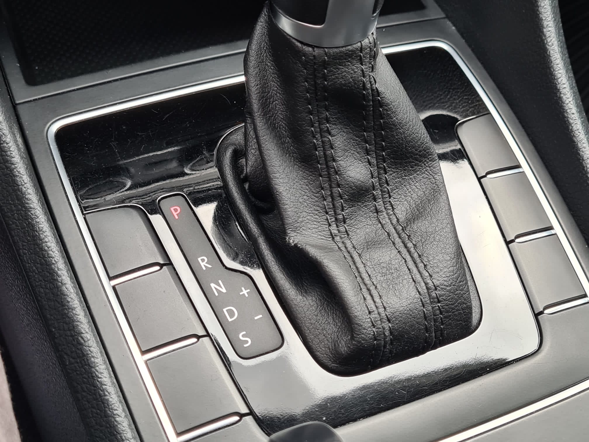 /rahmanmotors/2012-Volkswagen-Passat-48323865745737216.jpg
