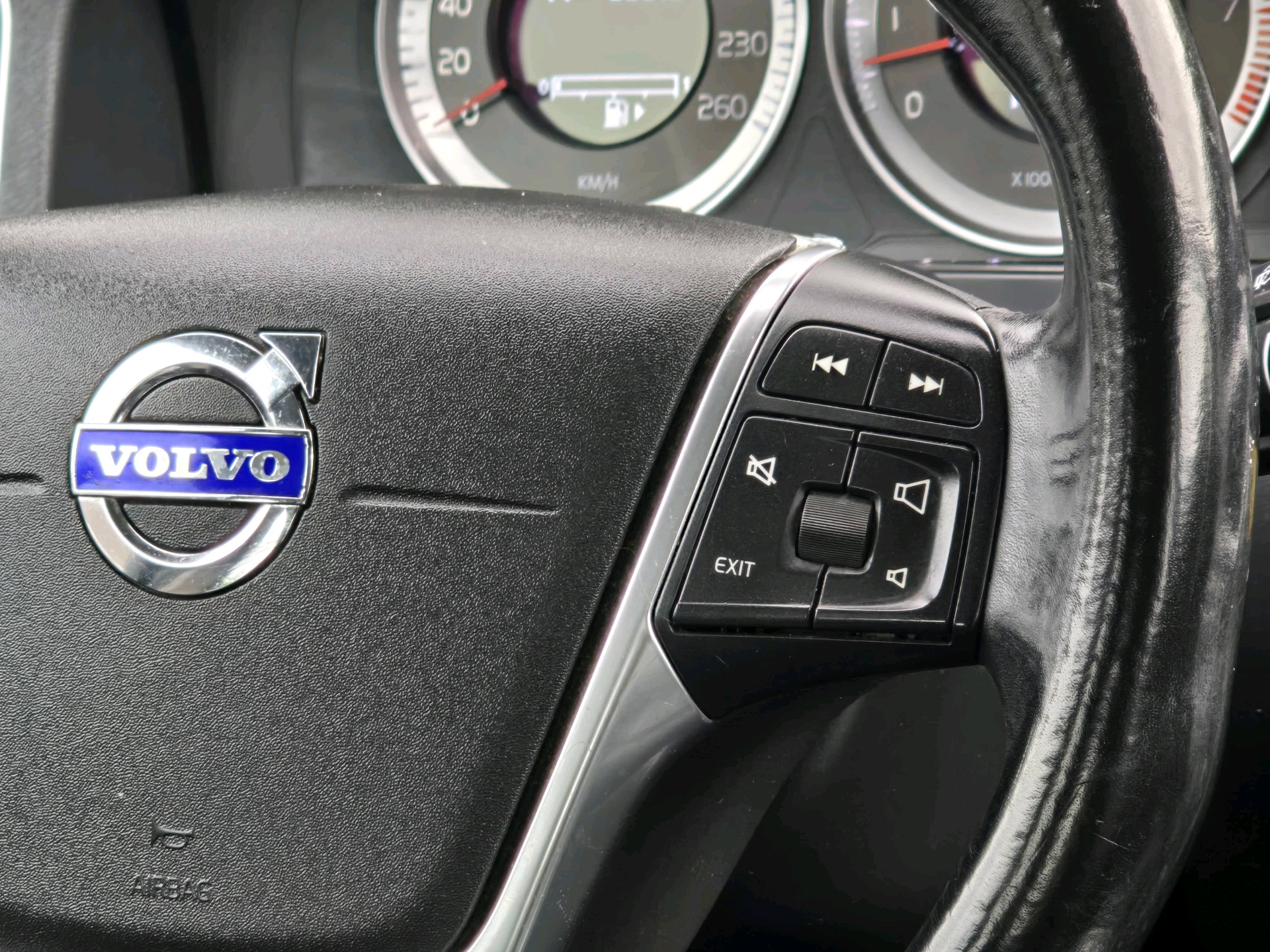 /rahmanmotors/2012-Volvo-S60-14891527511500935.jpg