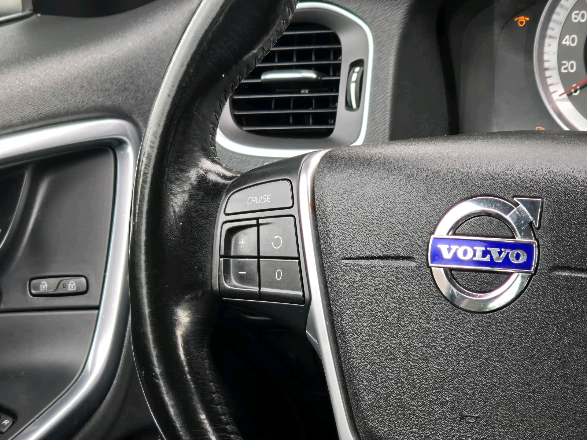 /rahmanmotors/2012-Volvo-S60-9790014768590061.jpg