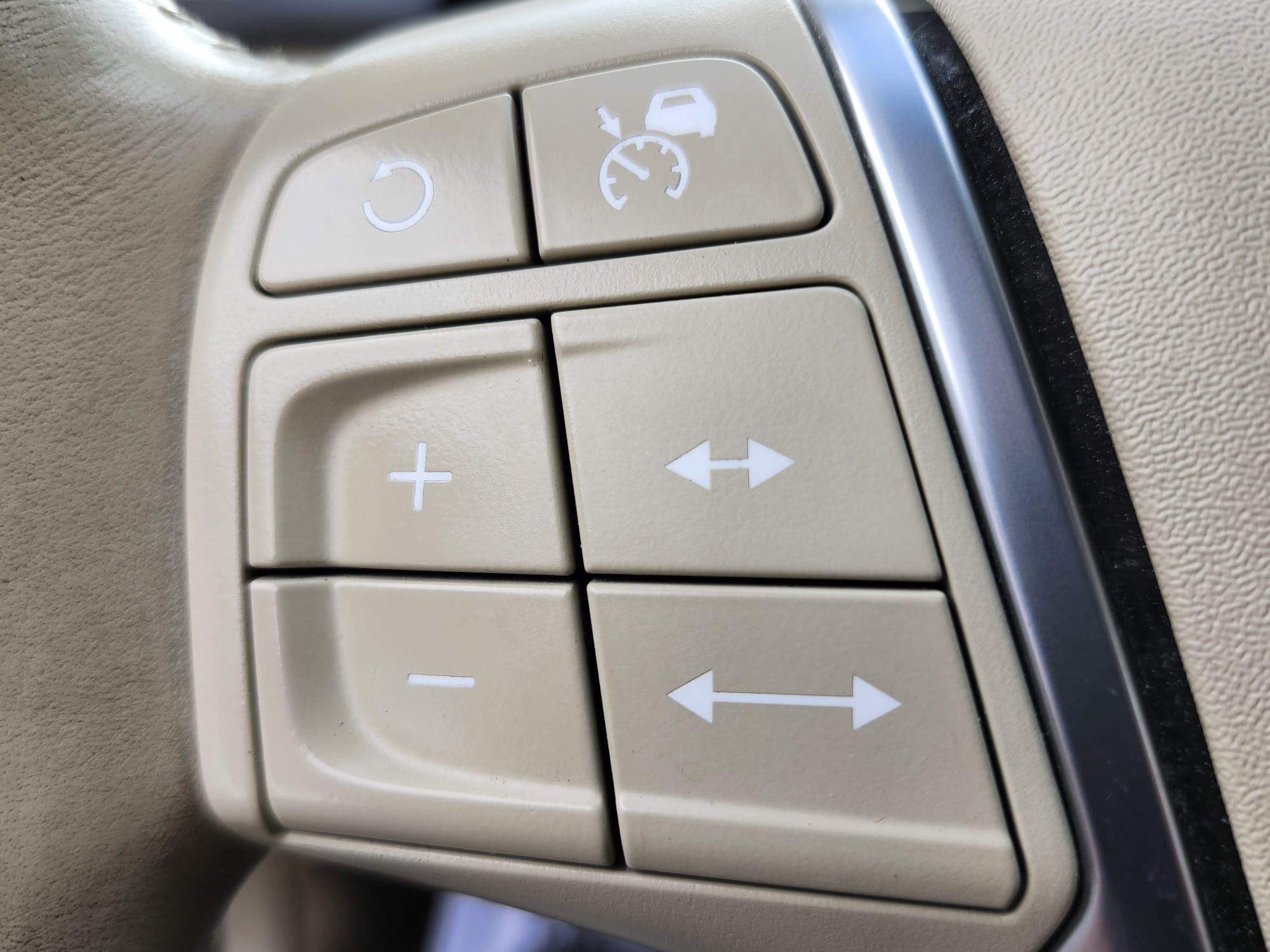 /rahmanmotors/2012-Volvo-XC70-253703507525725.jpg