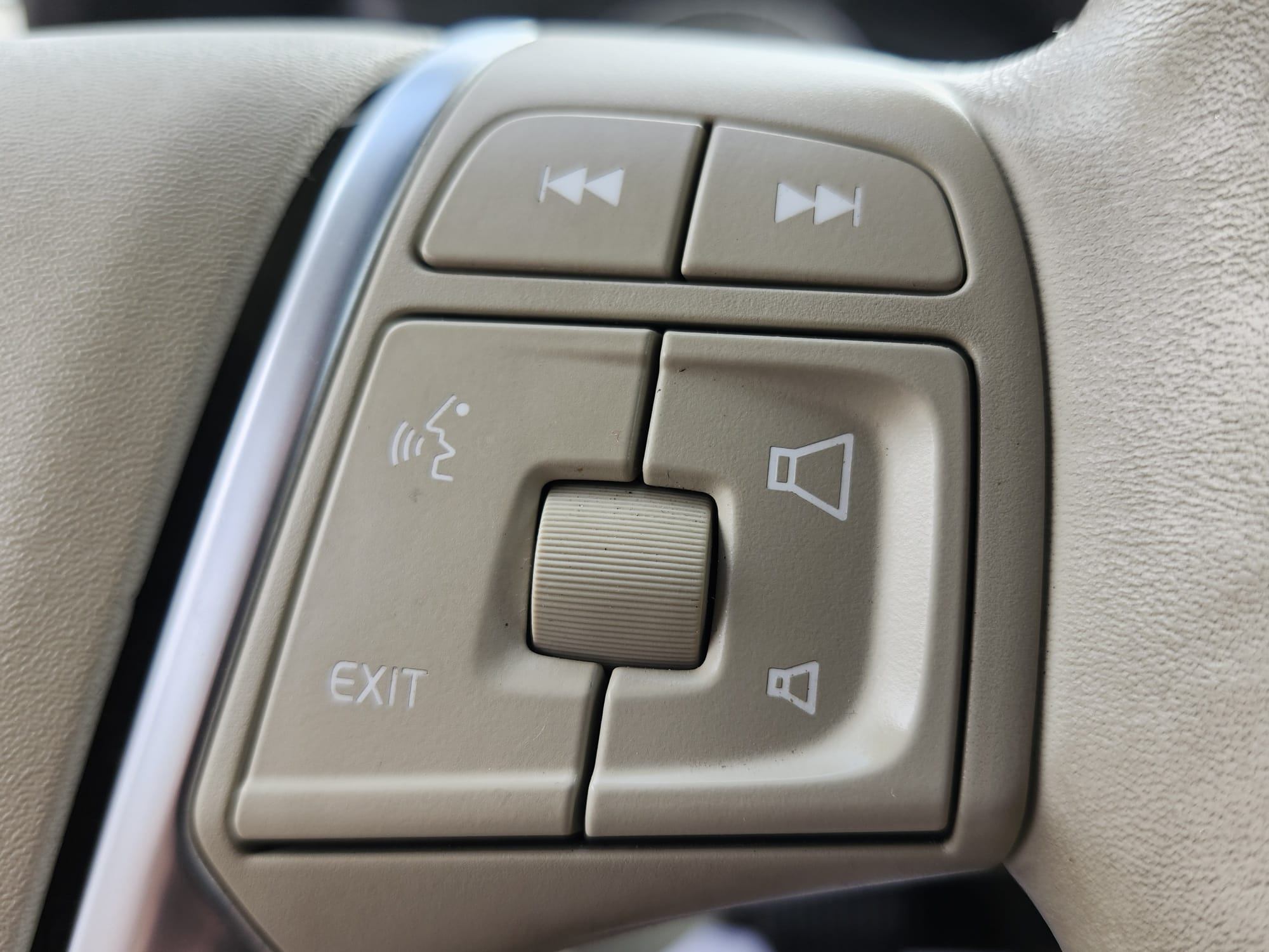 /rahmanmotors/2012-Volvo-XC70-6020218128348518.jpg