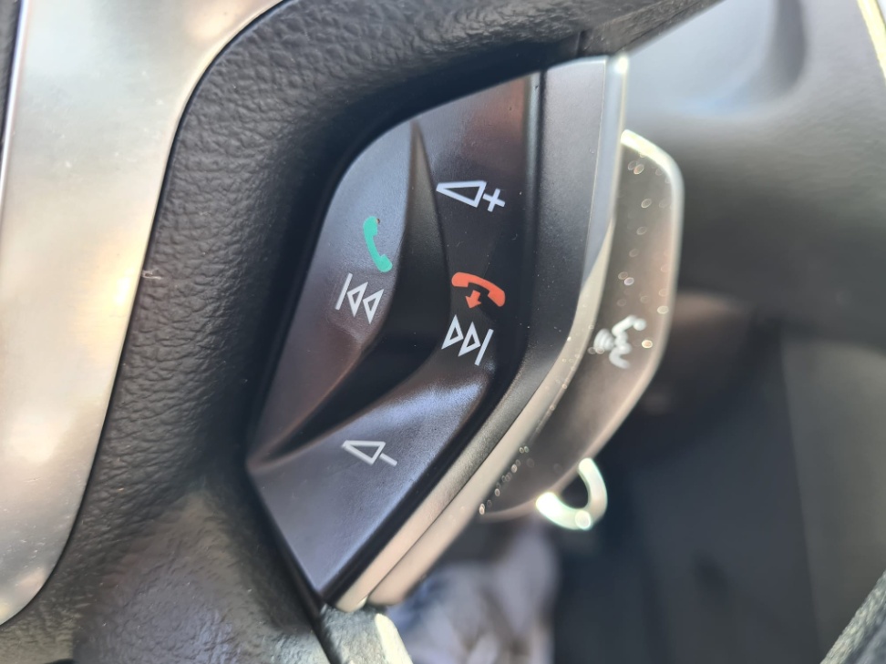 /rahmanmotors/2013-Ford-Focus-031653710967962656.jpg