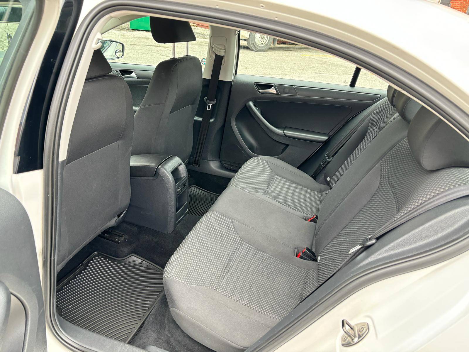 /rahmanmotors/2013-Volkswagen-Jetta-7744992993938264.jpg