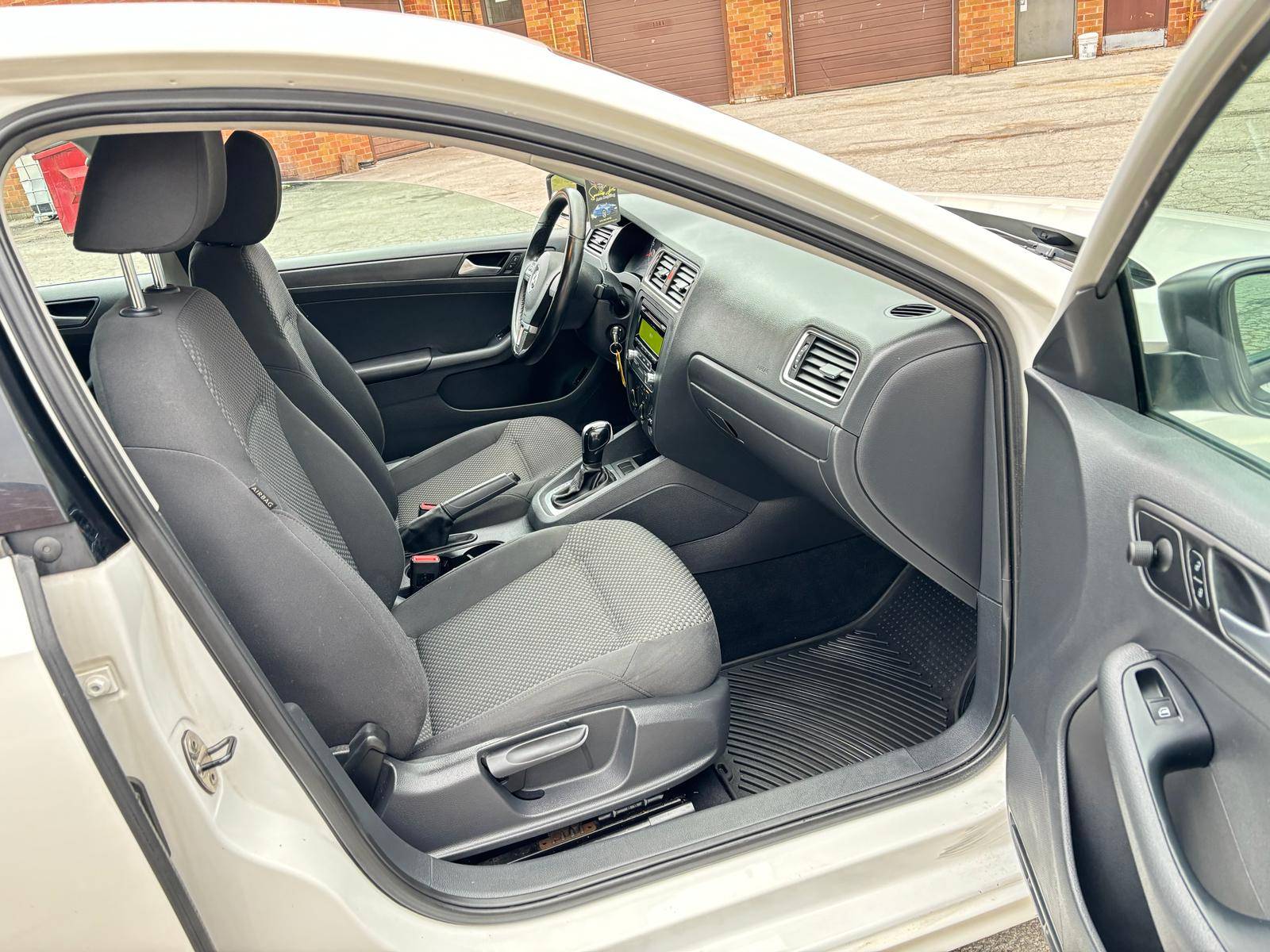 /rahmanmotors/2013-Volkswagen-Jetta-7918210359986693.jpg