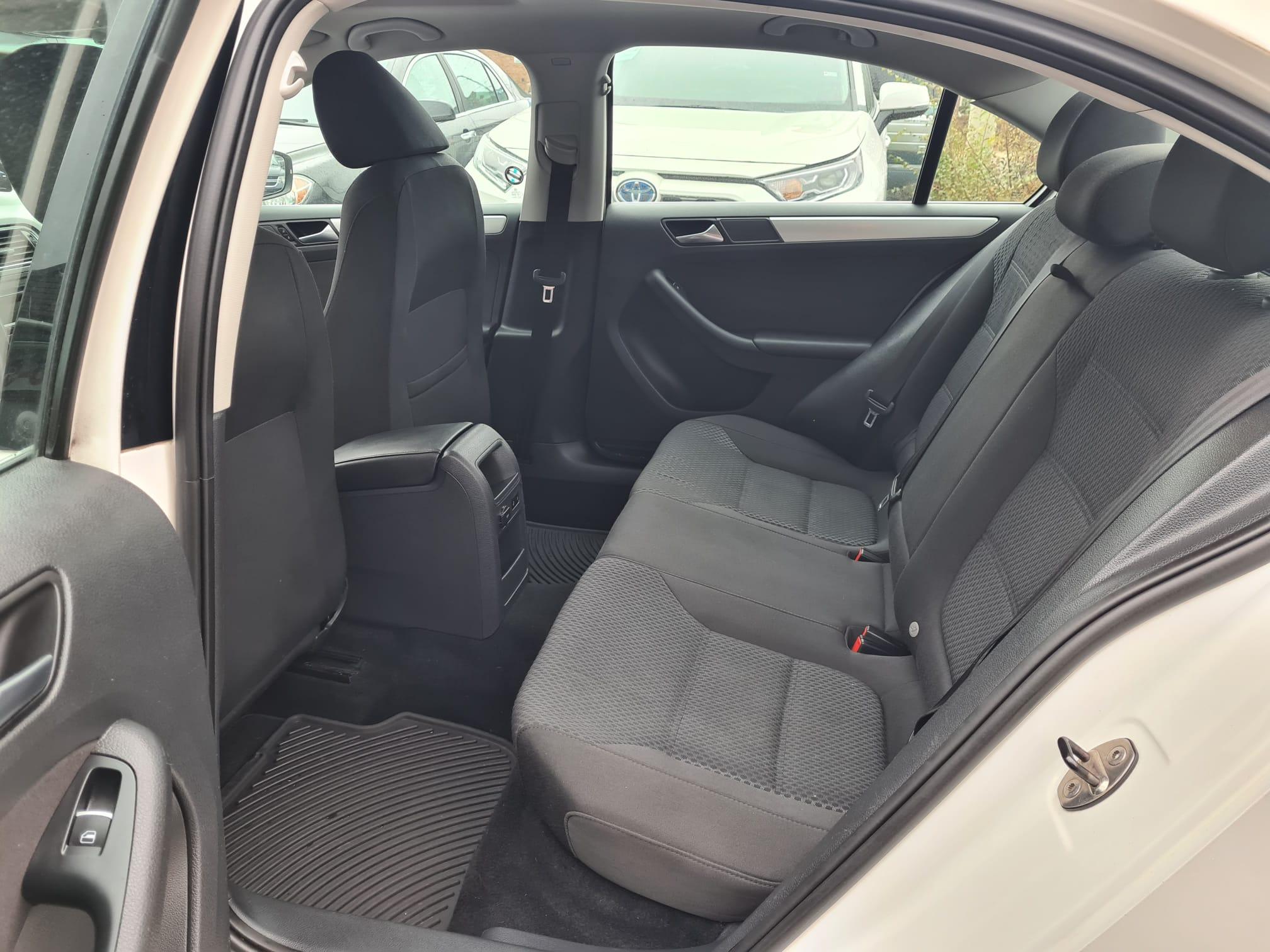 /rahmanmotors/2013-Volkswagen-JettaSedan-9529895287639345.jpg