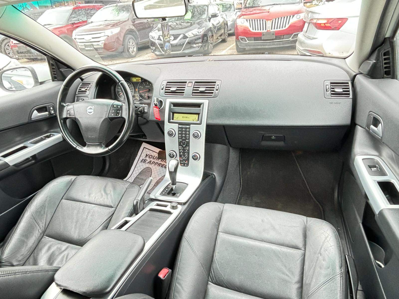 /rahmanmotors/2013-Volvo-C30-46711740453707384.jpg