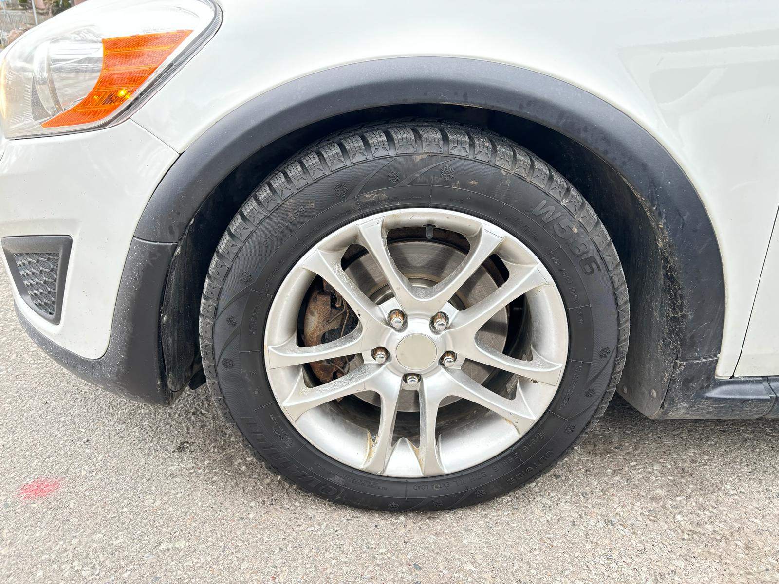 /rahmanmotors/2013-Volvo-C30-7414645366201194.jpg
