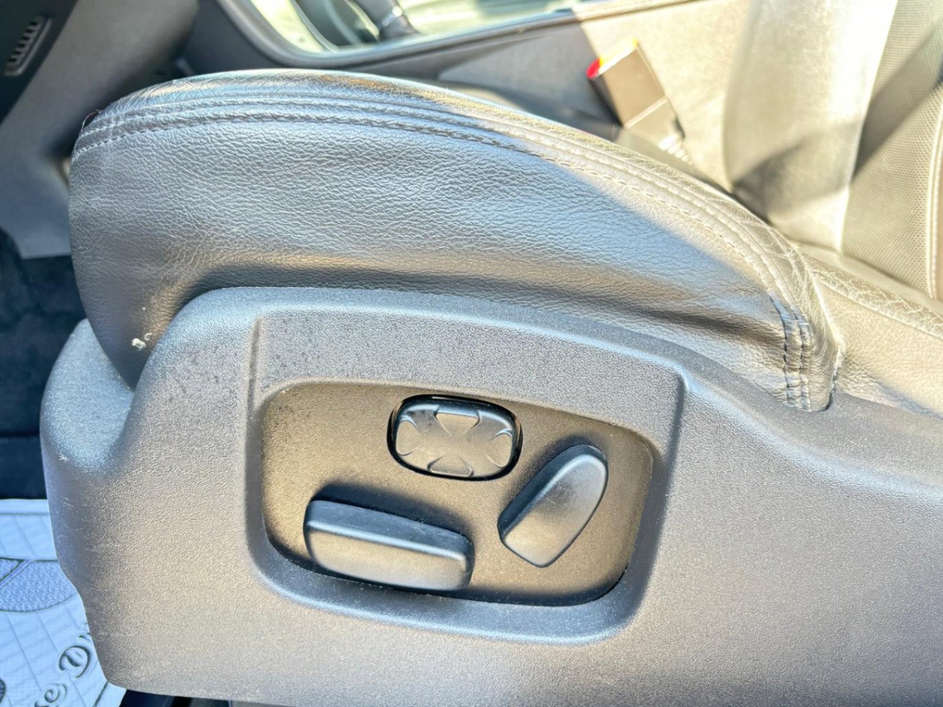 /rahmanmotors/2014-Lincoln-MKT-7881265395910142.jpg