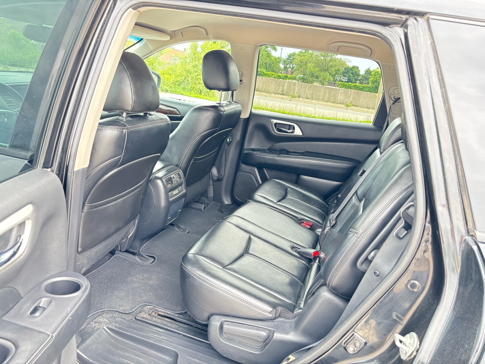 /rahmanmotors/2014-Nissan-Pathfinder-2624385133118765.jpg