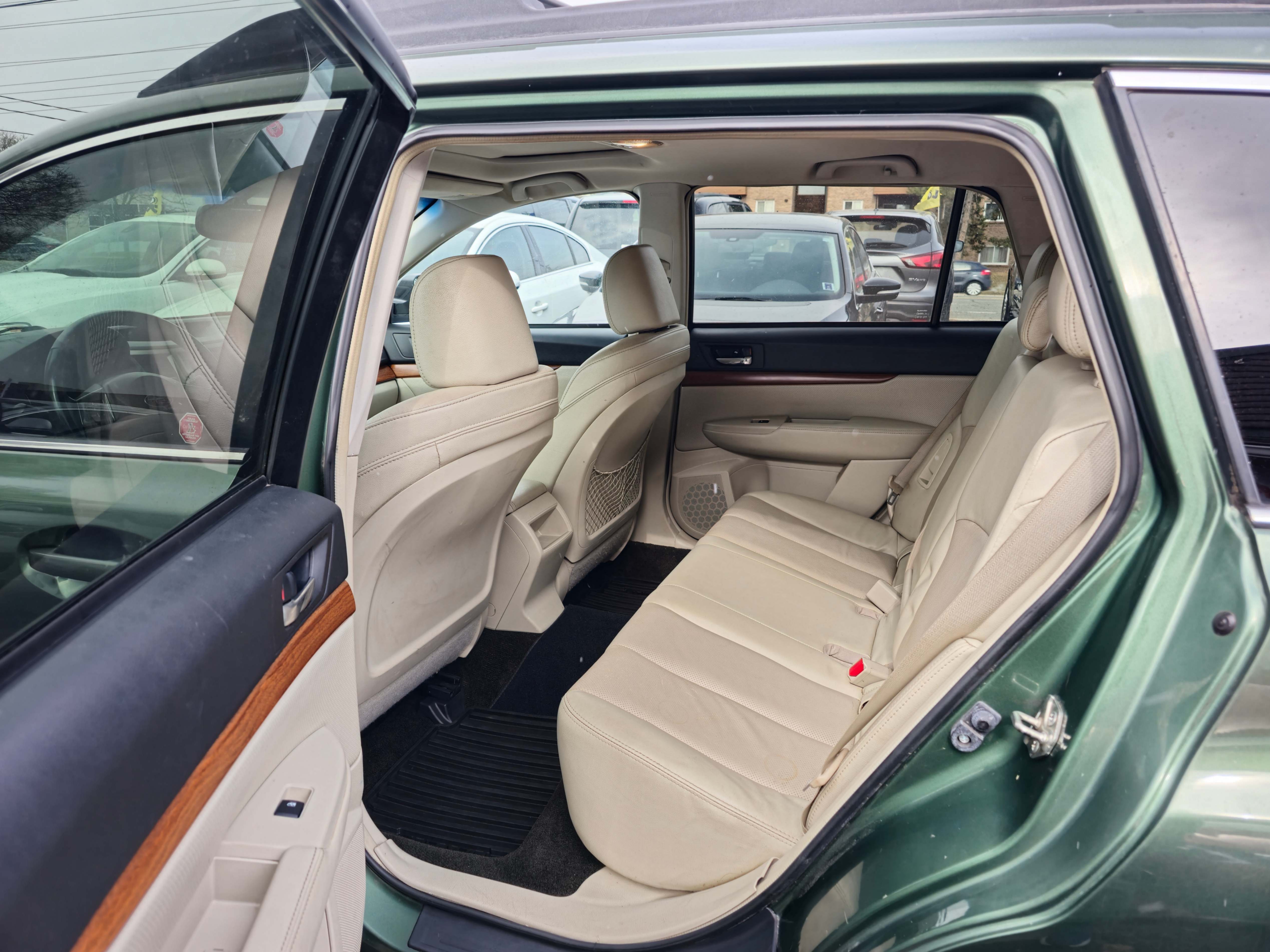 /rahmanmotors/2014-Subaru-Outback-2641865238925829.jpg