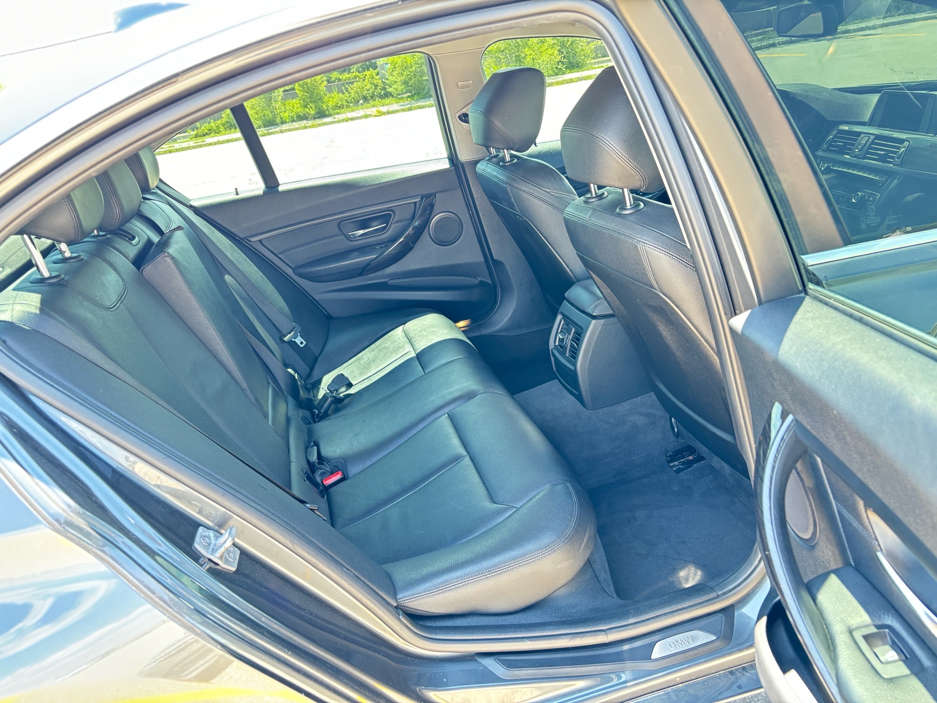 /rahmanmotors/2015-BMW-3Series-21418775992168748.jpg