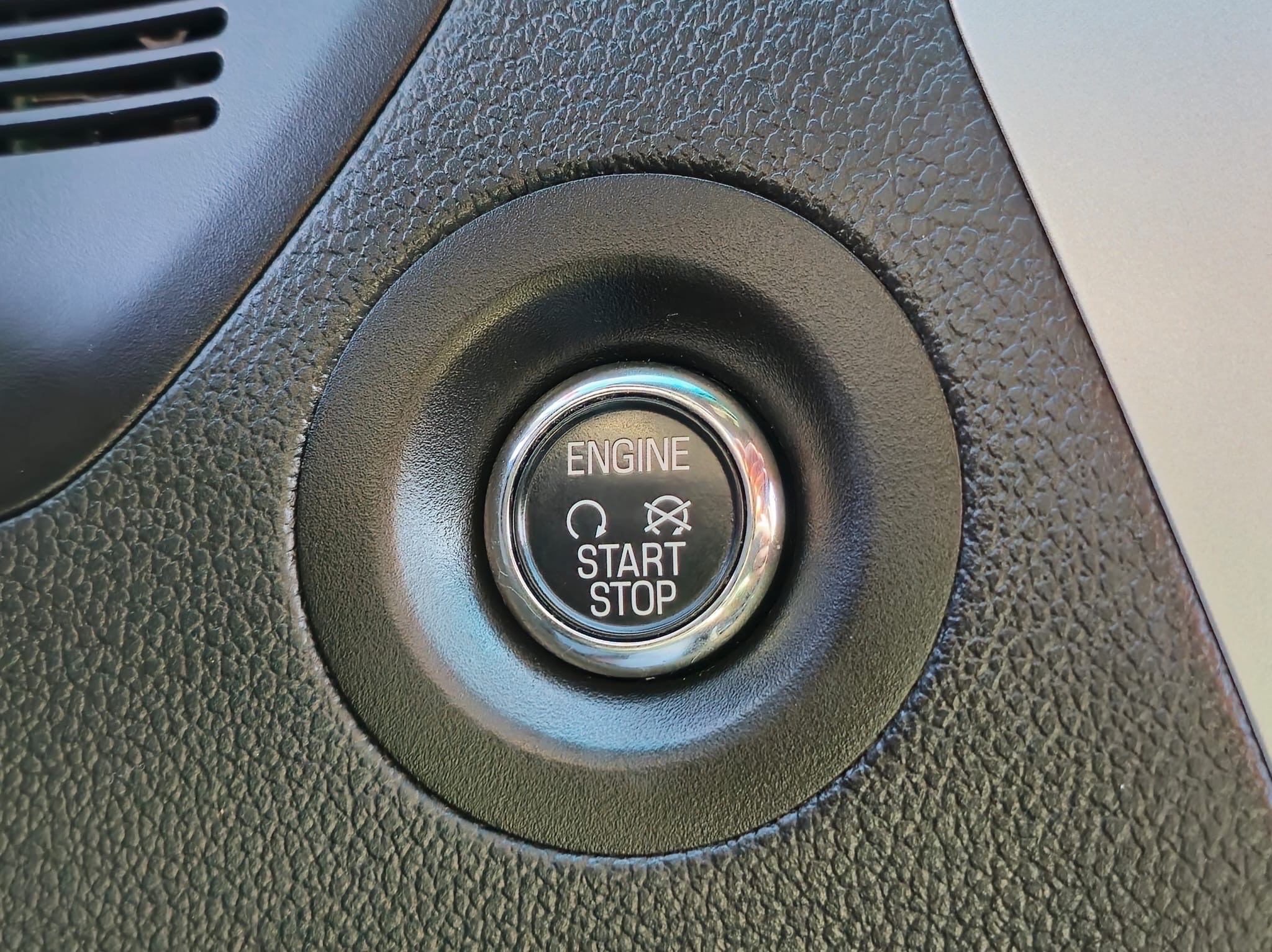/rahmanmotors/2015-Ford-Explorer-3539255060266733.jpg