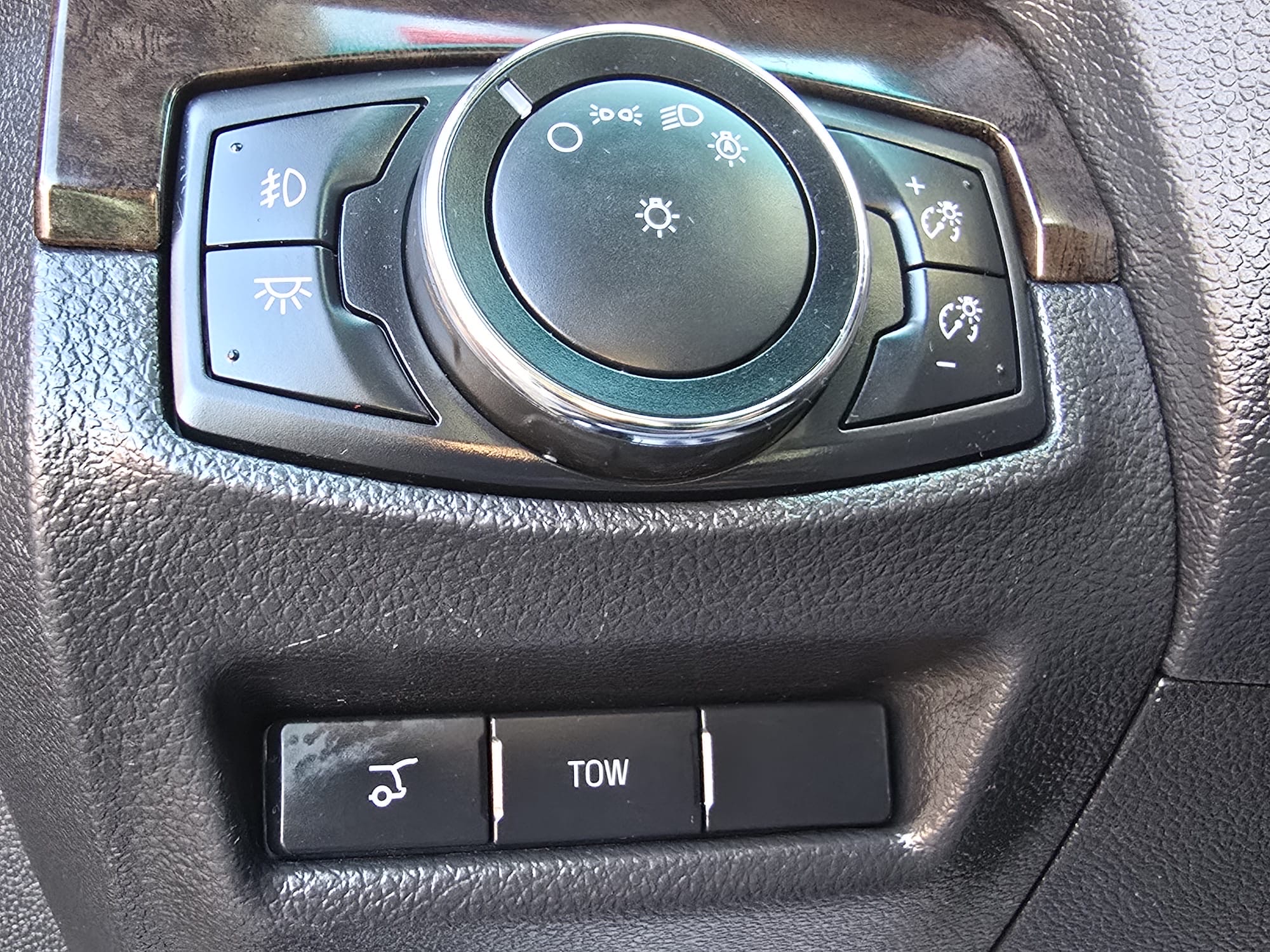 /rahmanmotors/2015-Ford-Explorer-6110442146039923.jpg