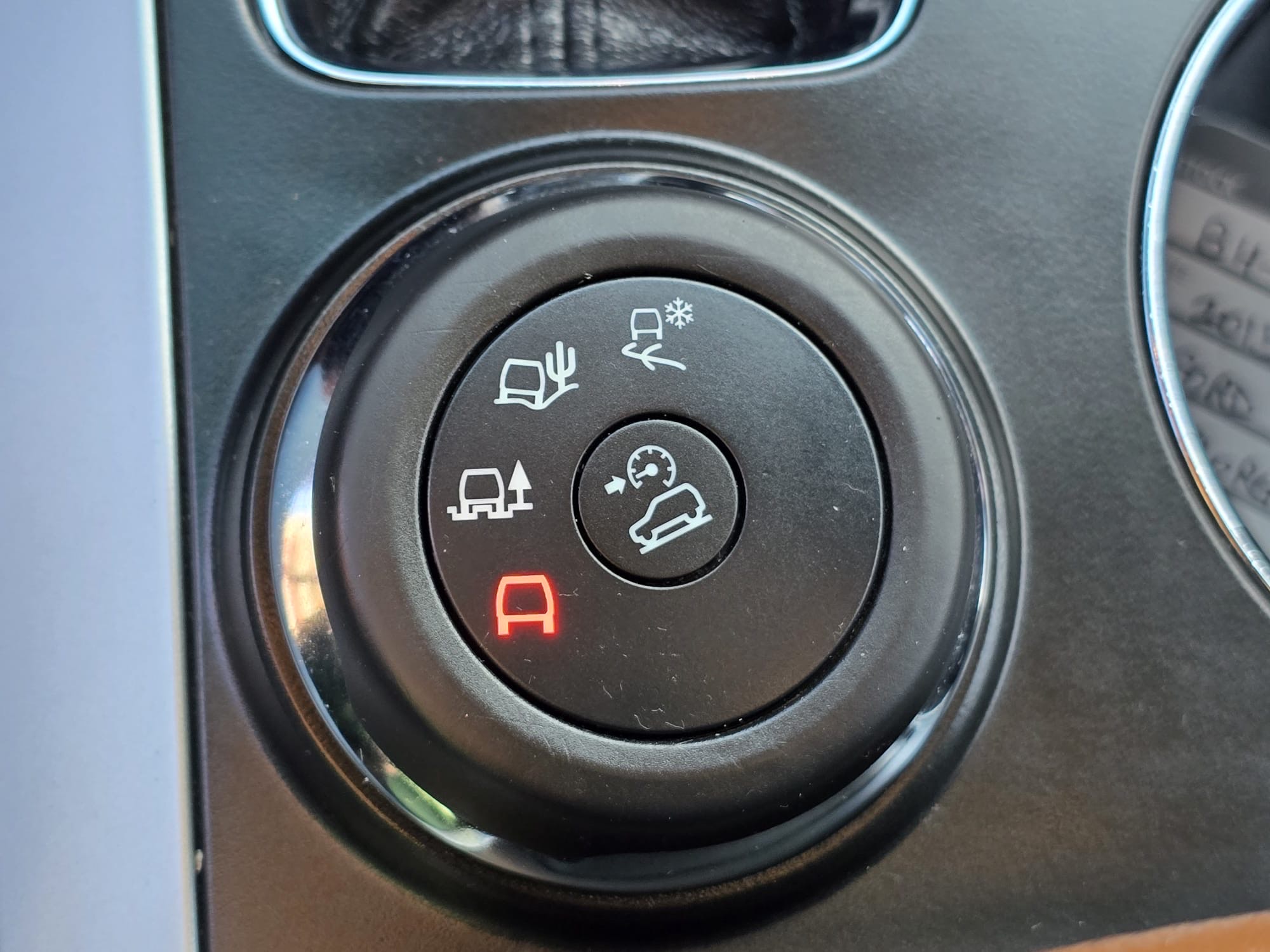 /rahmanmotors/2015-Ford-Explorer-9689504390364496.jpg