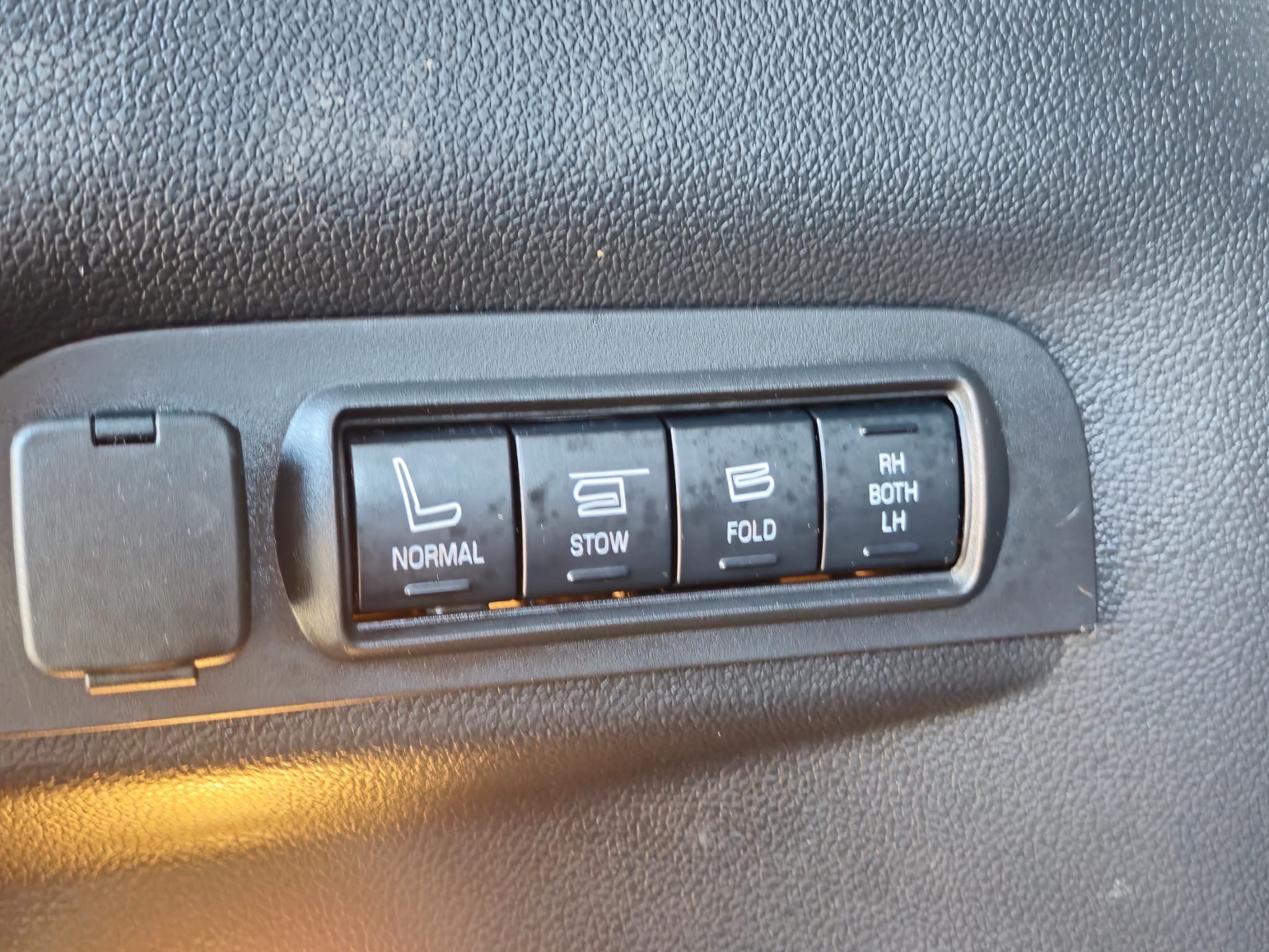 /rahmanmotors/2015-Ford-Explorer-9972833991549139.jpg