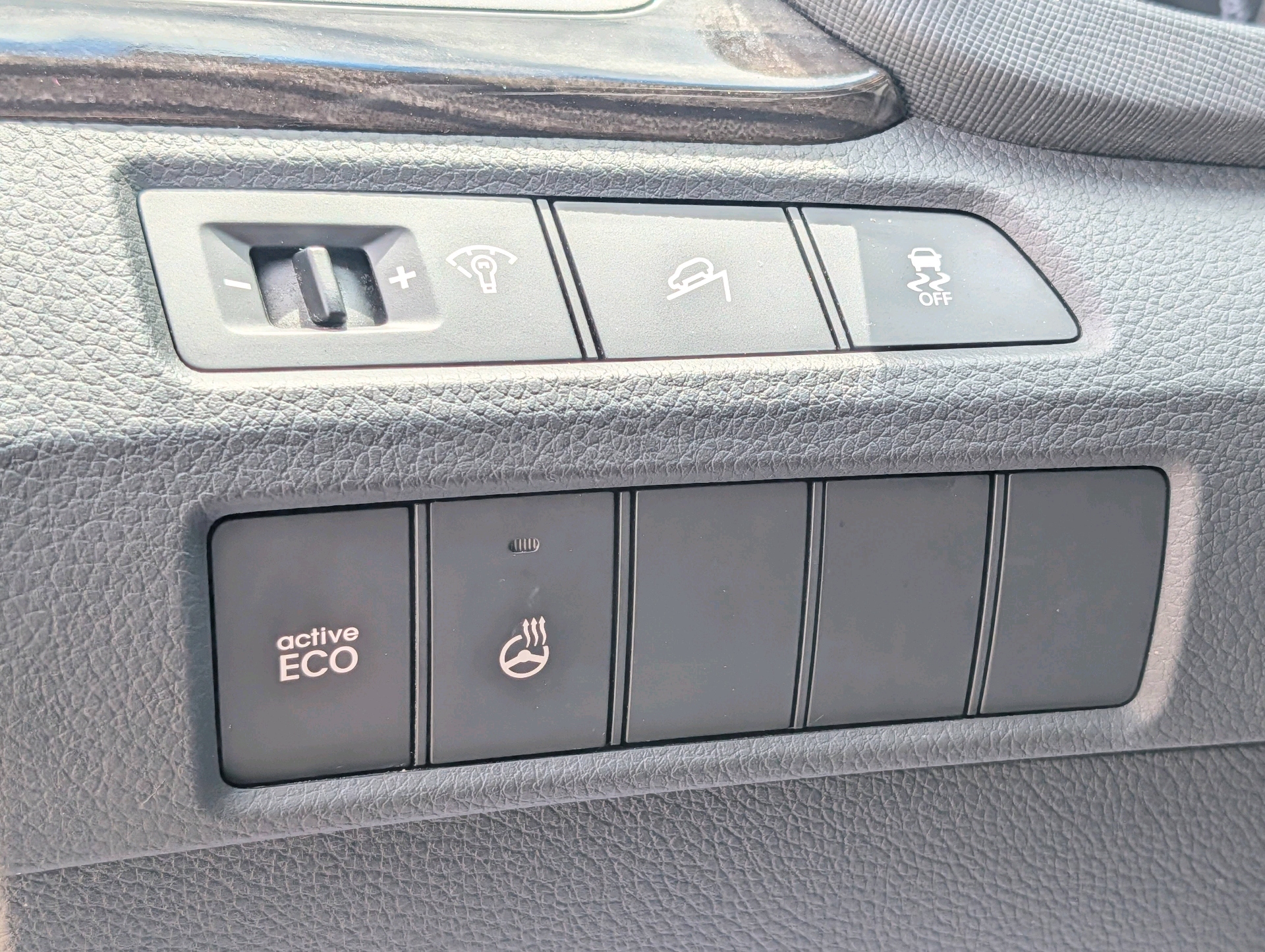 /rahmanmotors/2015-Hyundai-SantaFe-42219972505682857.jpg