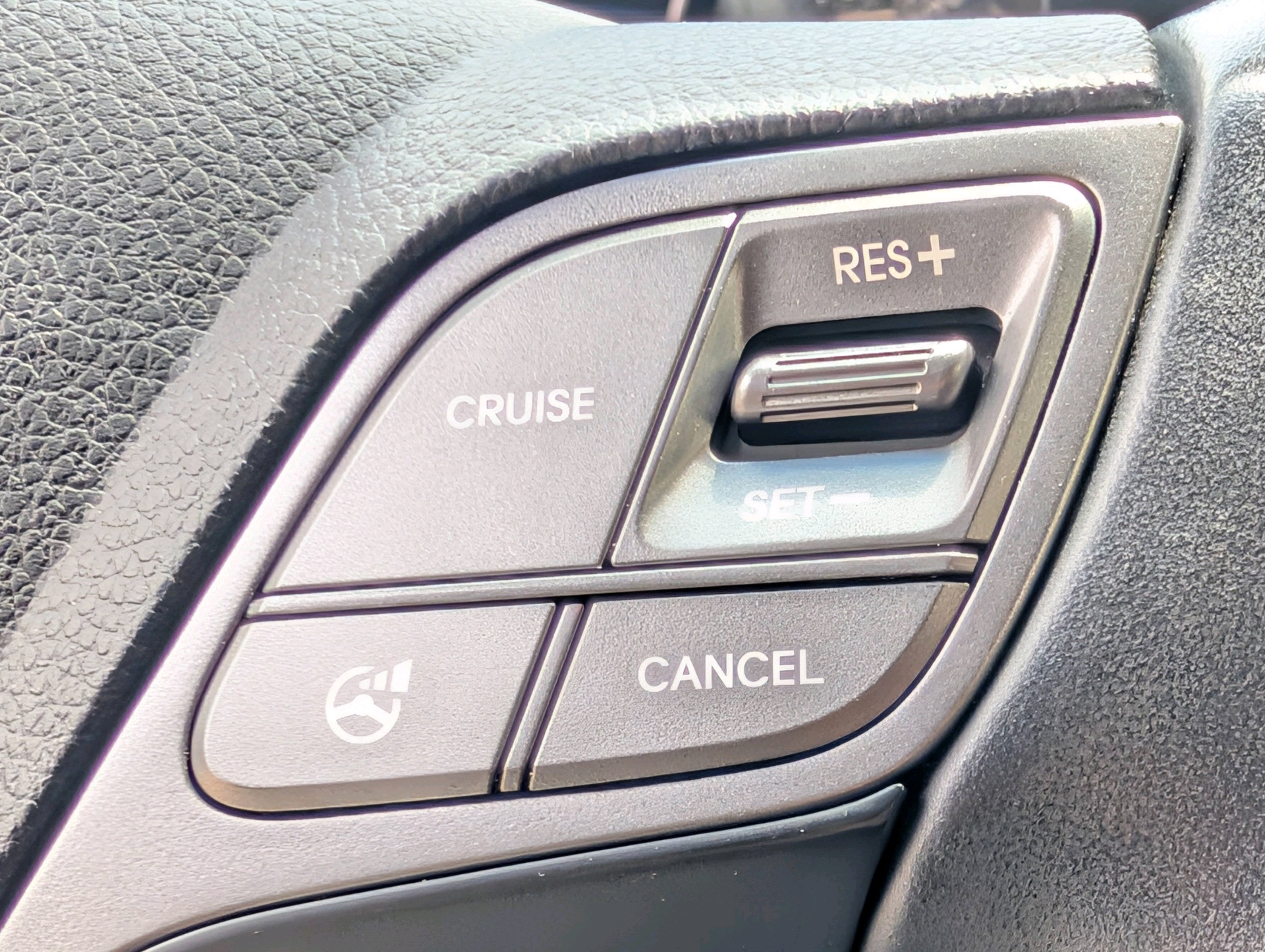 /rahmanmotors/2015-Hyundai-SantaFe-64389772483048.jpg