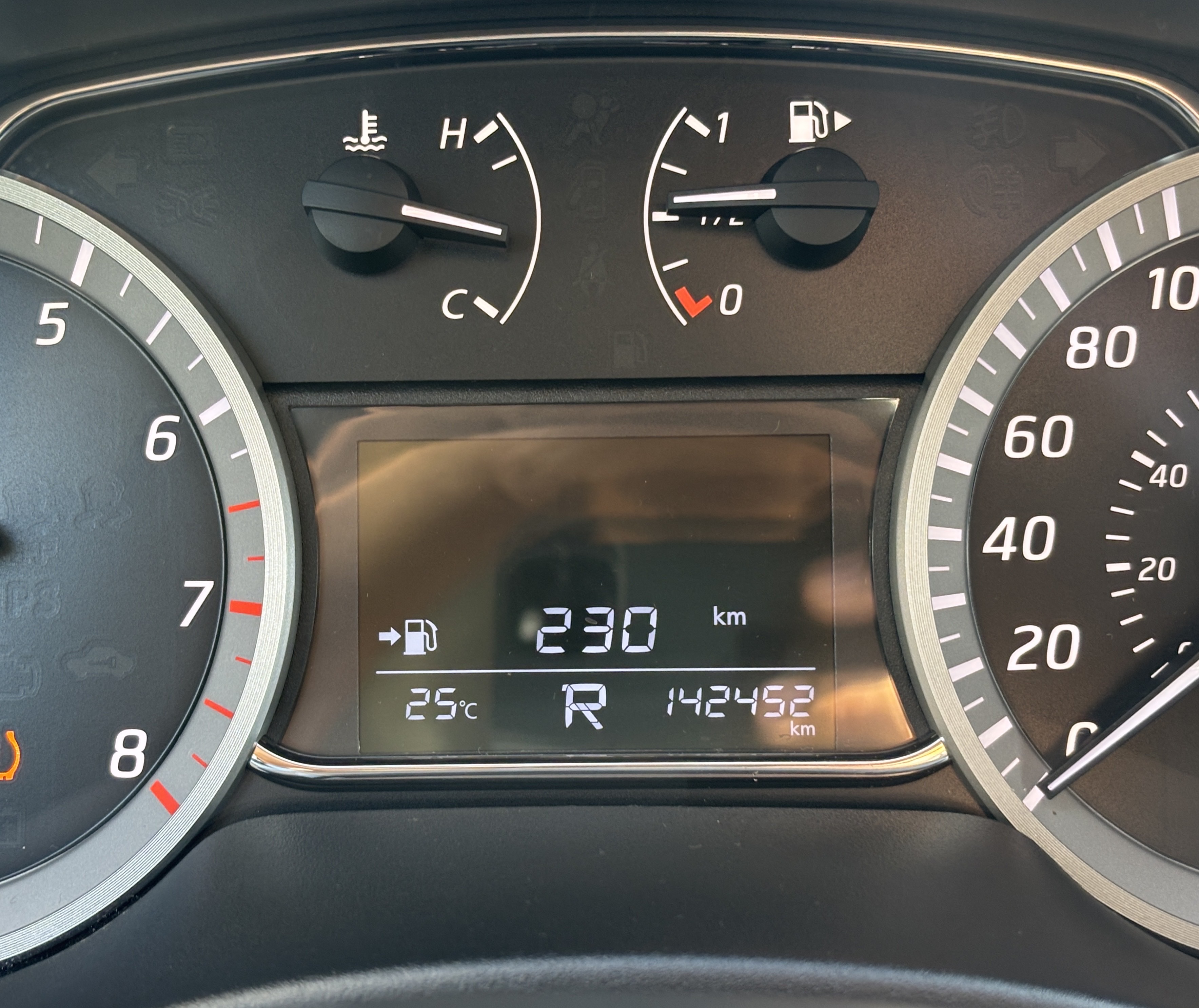 /rahmanmotors/2015-Nissan-Sentra-29353286856379524.jpg