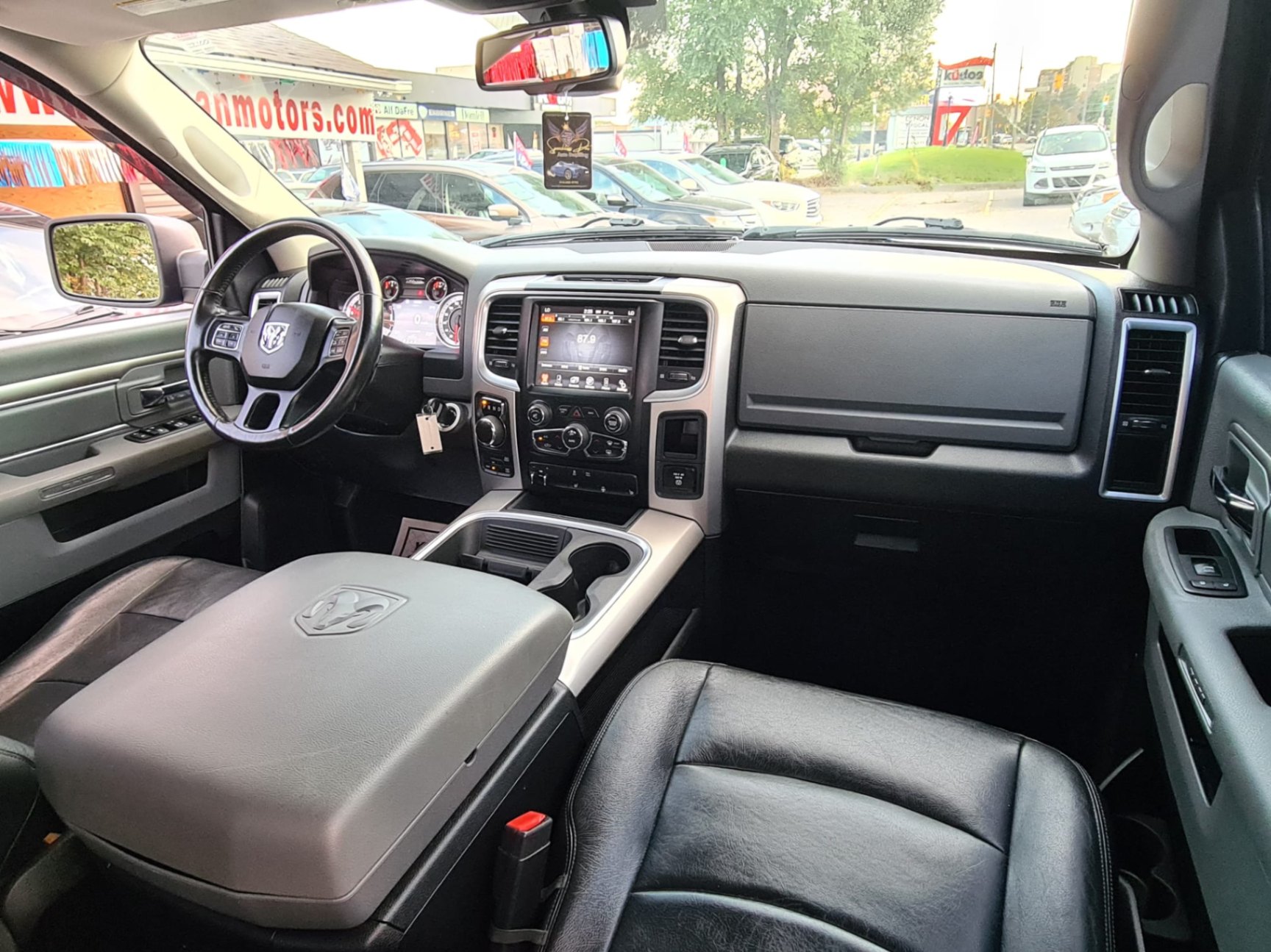 /rahmanmotors/2015-Ram-1500-4464148894372464.jpg