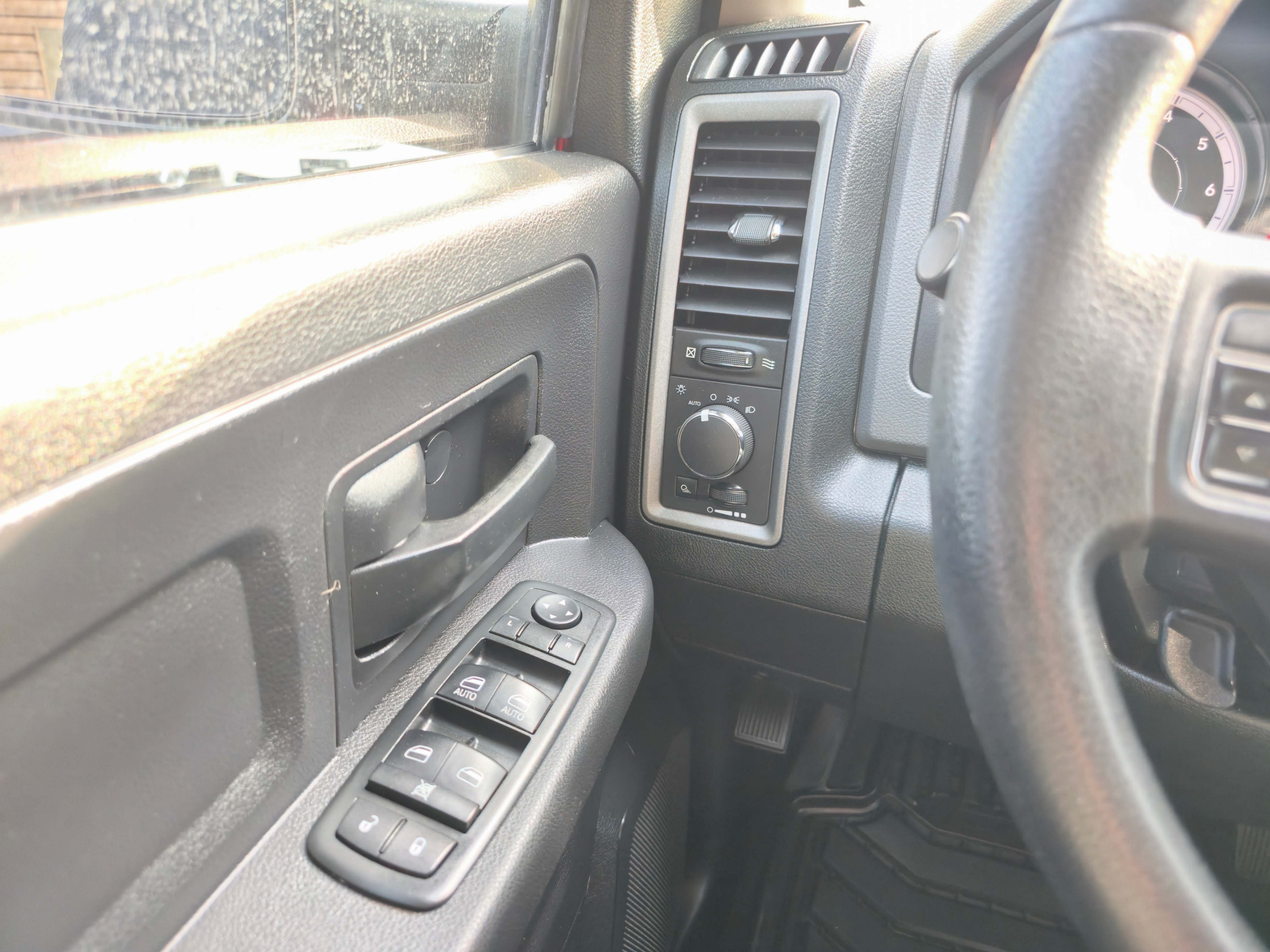 /rahmanmotors/2015-Ram-1500-7955556185325923.jpg