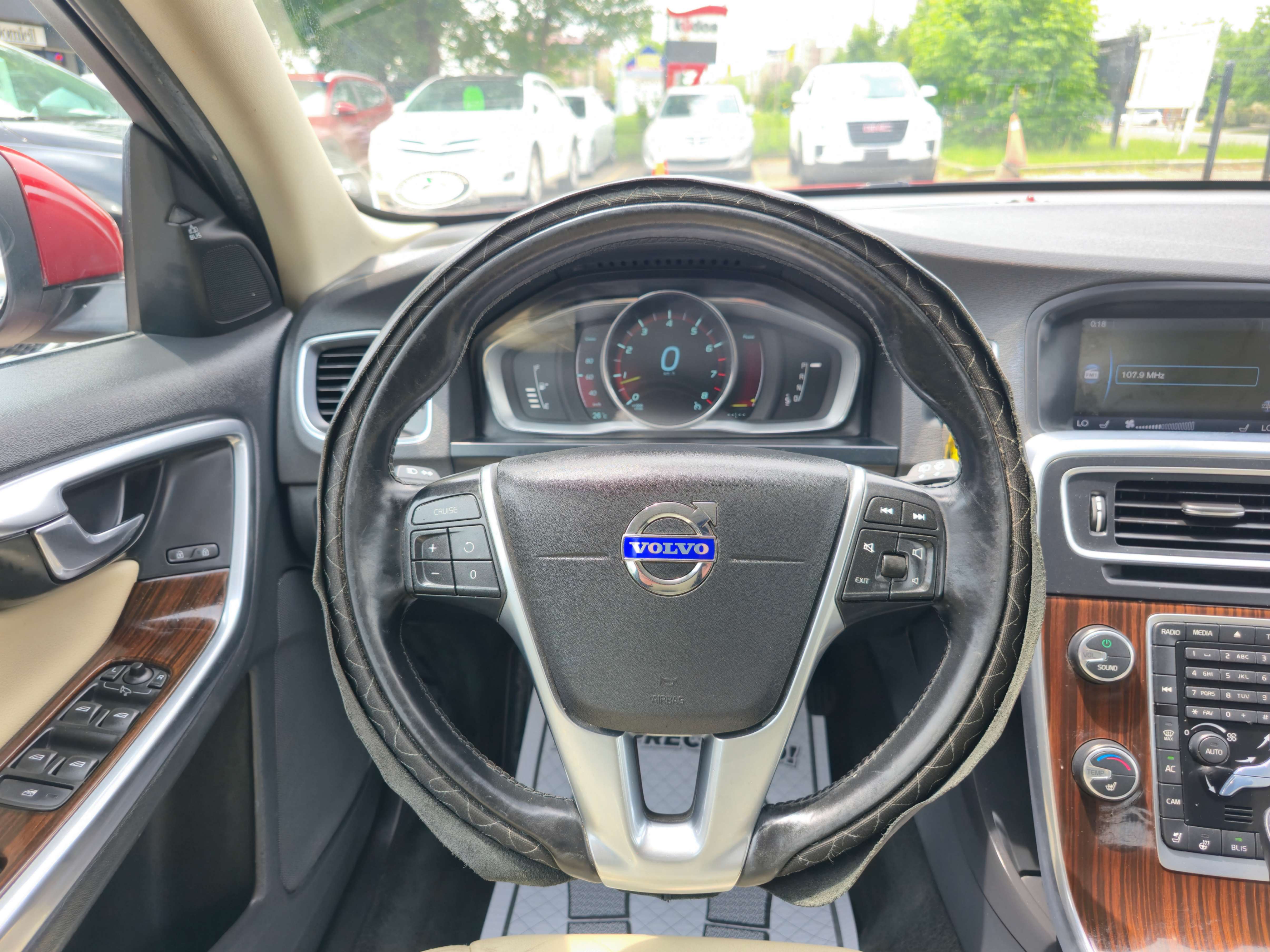 /rahmanmotors/2015-Volvo-V60-08087630759272701.jpg