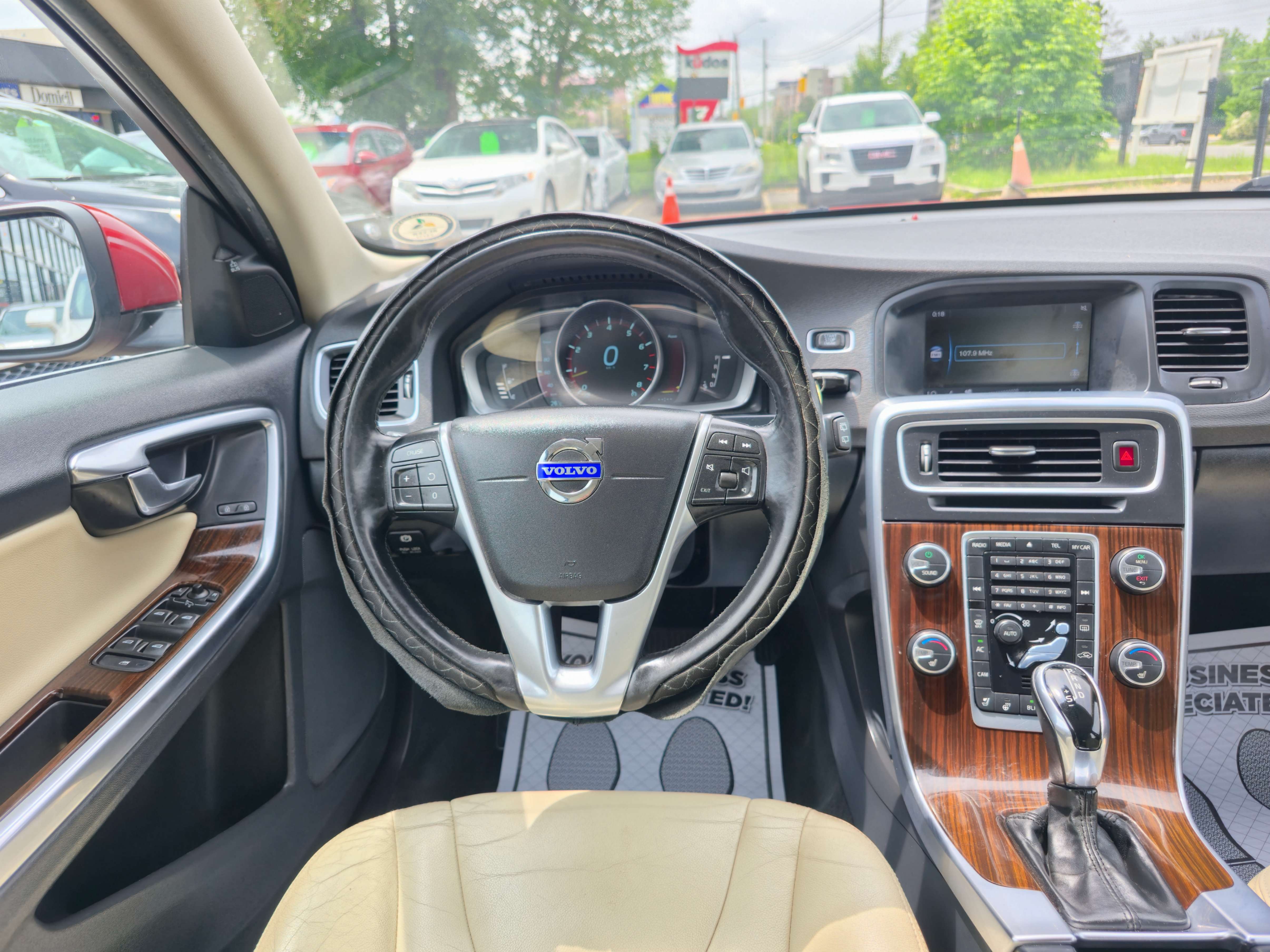 /rahmanmotors/2015-Volvo-V60-17627948404079108.jpg