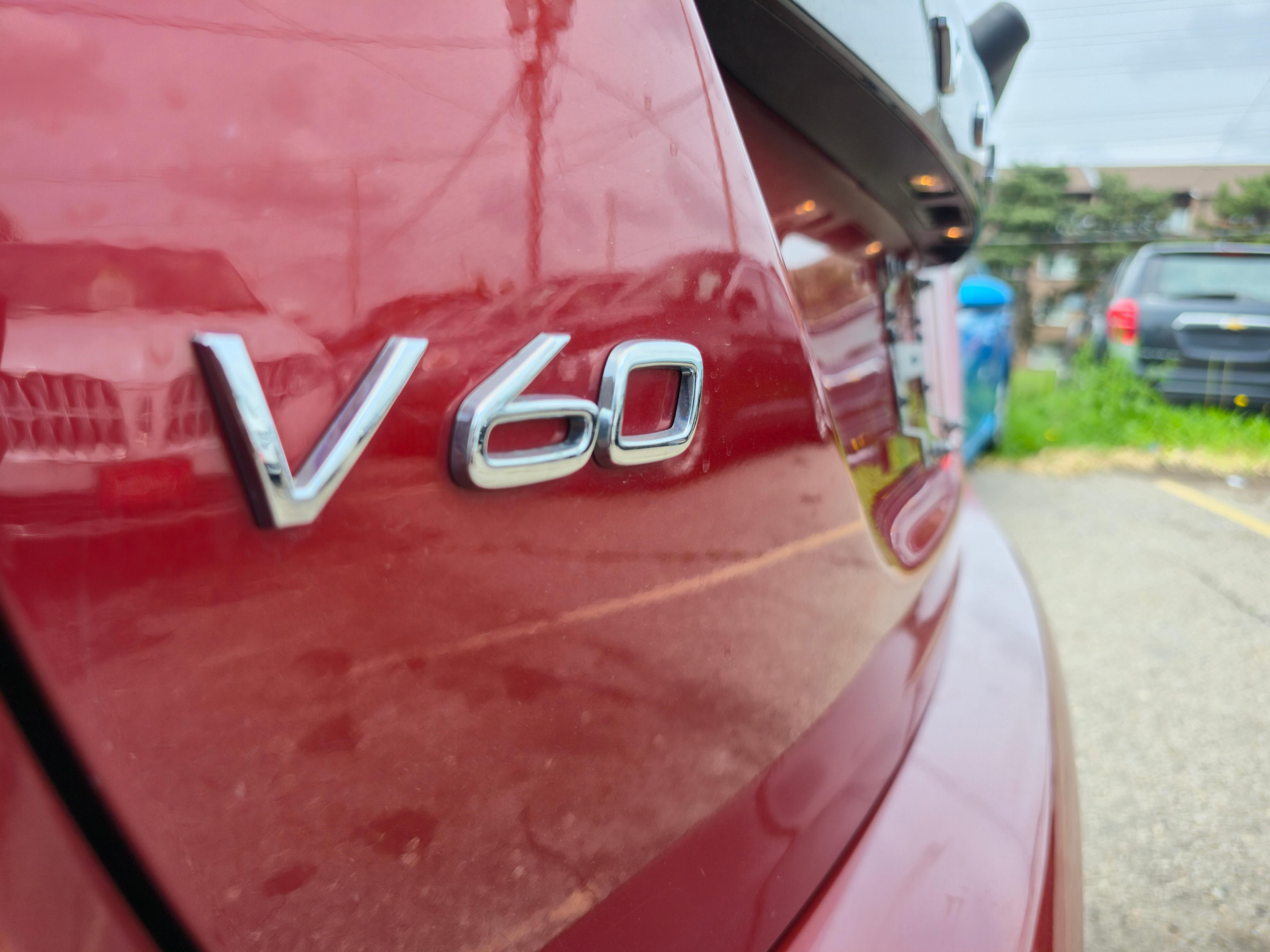 /rahmanmotors/2015-Volvo-V60-41661672718847553.jpg