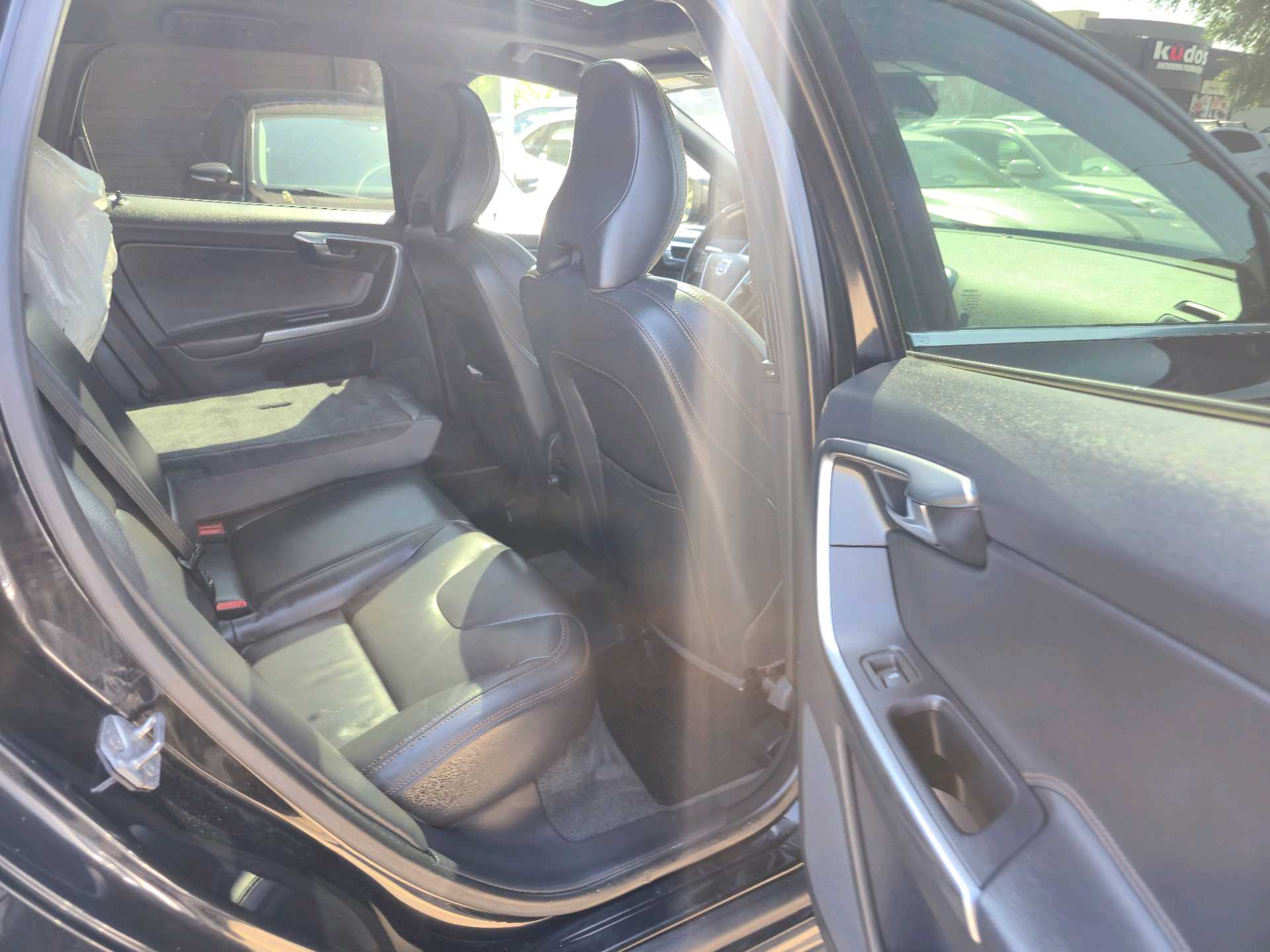 /rahmanmotors/2015-Volvo-XC60-15029675200416115.jpg