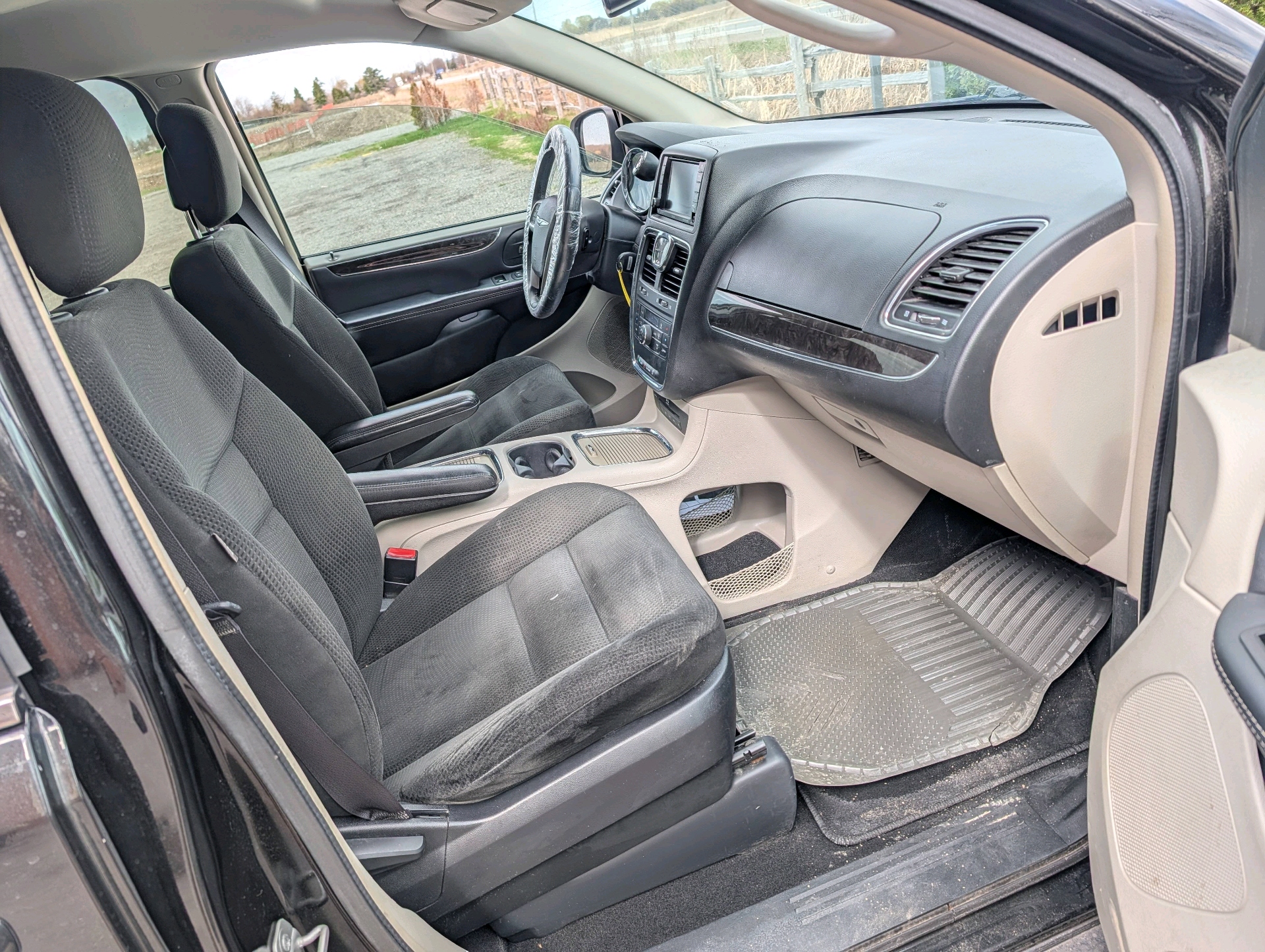 /rahmanmotors/2016-Chrysler-Town&-05574723723285002.jpg