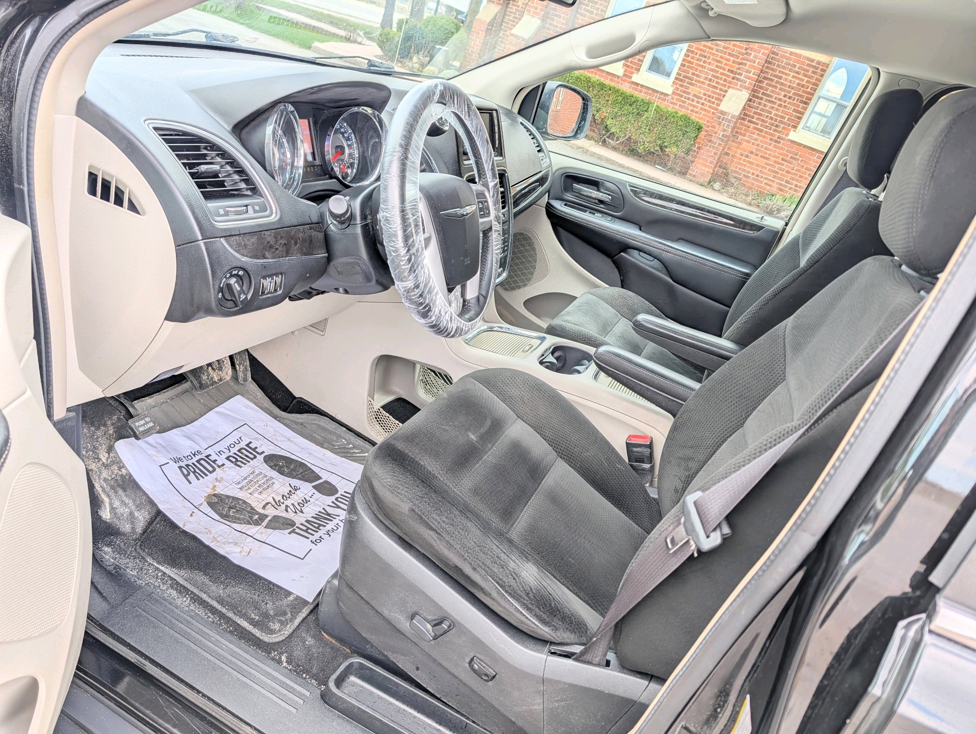 /rahmanmotors/2016-Chrysler-Town&-1809304476407756.jpg