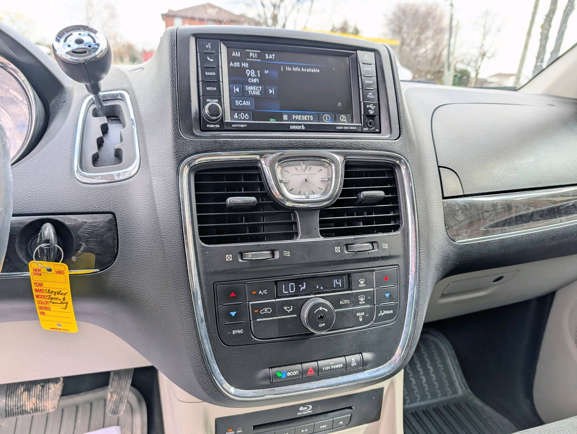 /rahmanmotors/2016-Chrysler-Town&-38771743819544047.jpg