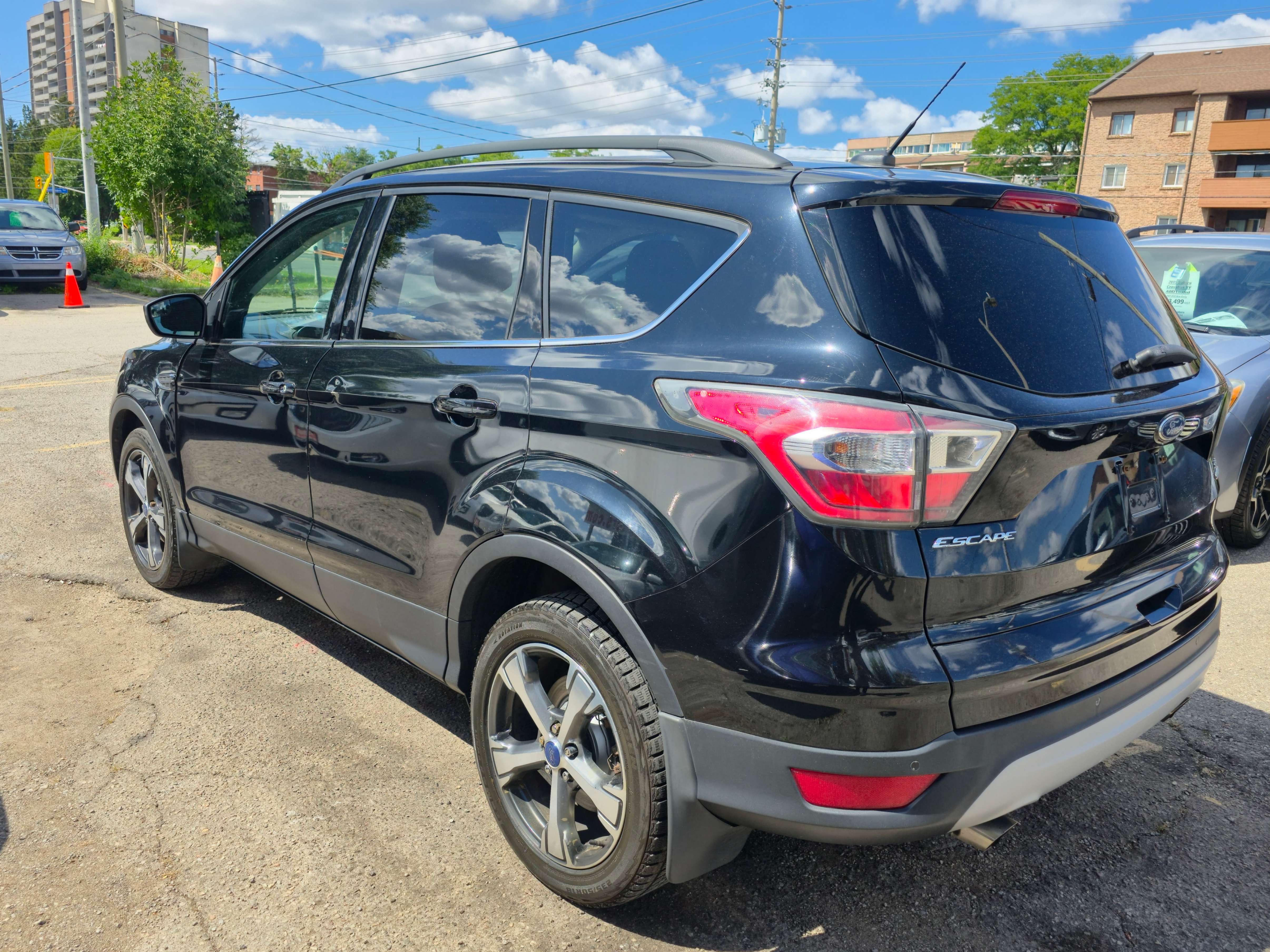 /rahmanmotors/2017-Ford-Escape-3235260578661885.jpg