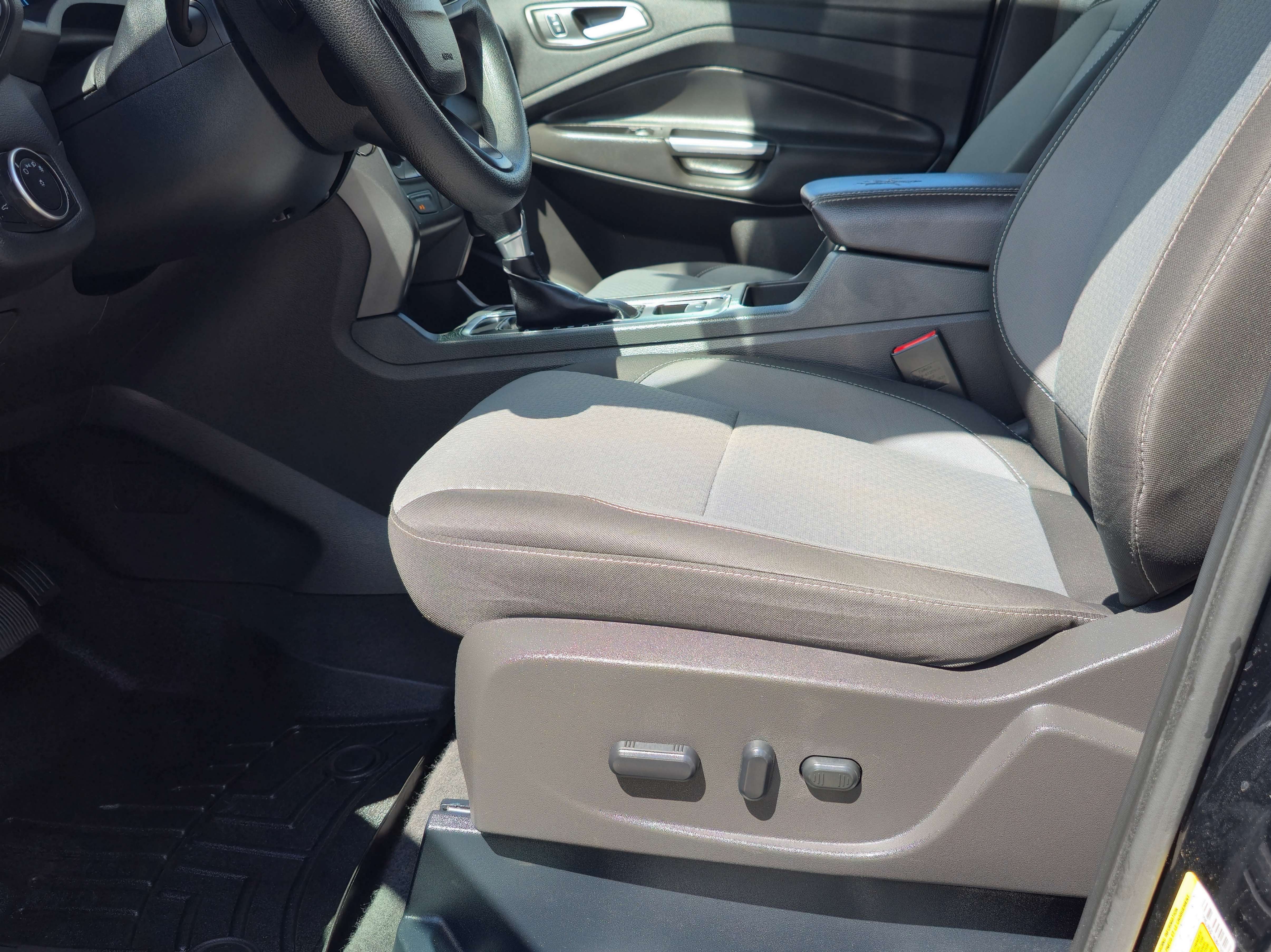 /rahmanmotors/2017-Ford-Escape-4280121125203513.jpg